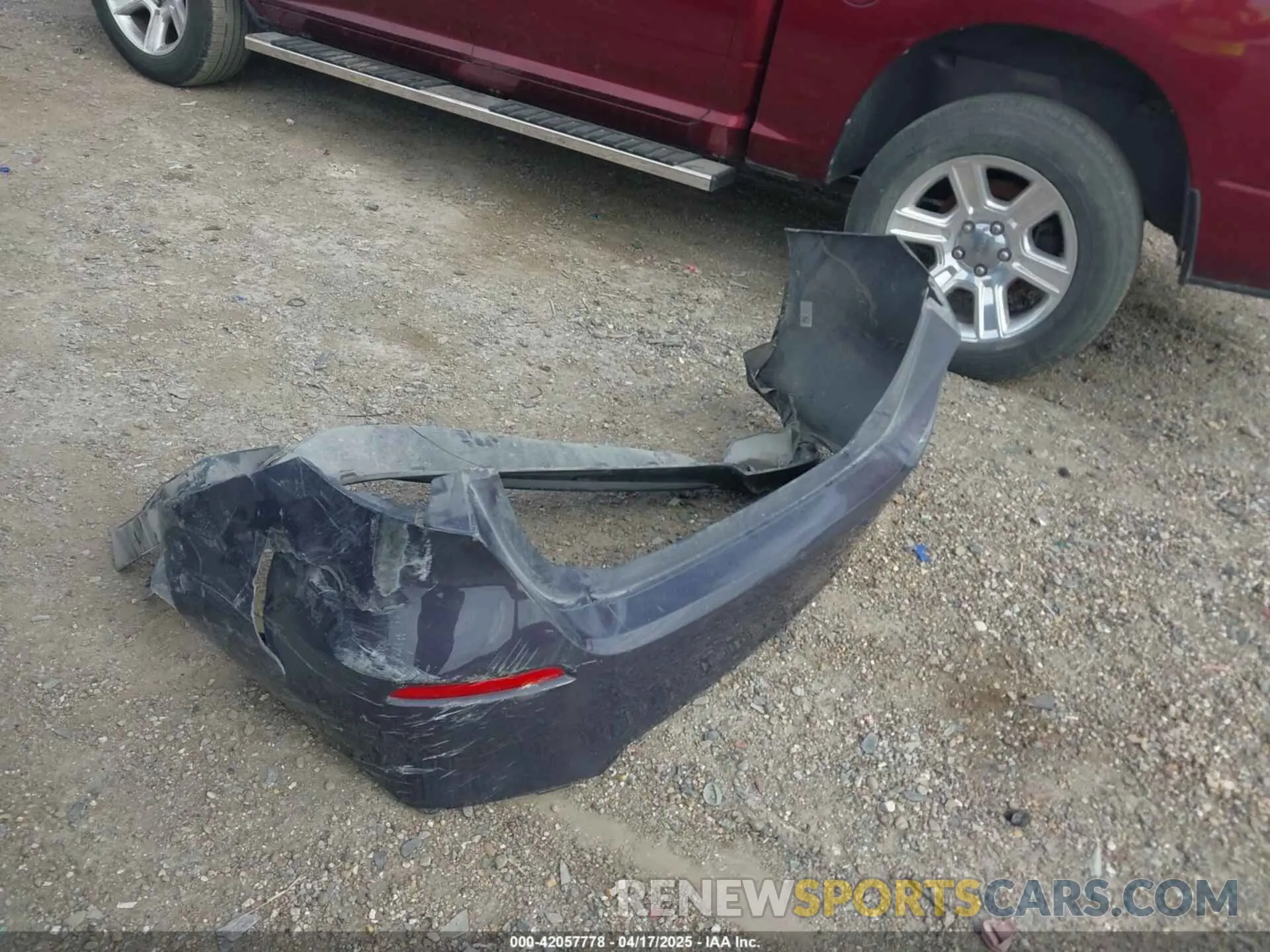12 Photograph of a damaged car 19XFL1H79NE011649 HONDA CIVIC 2022