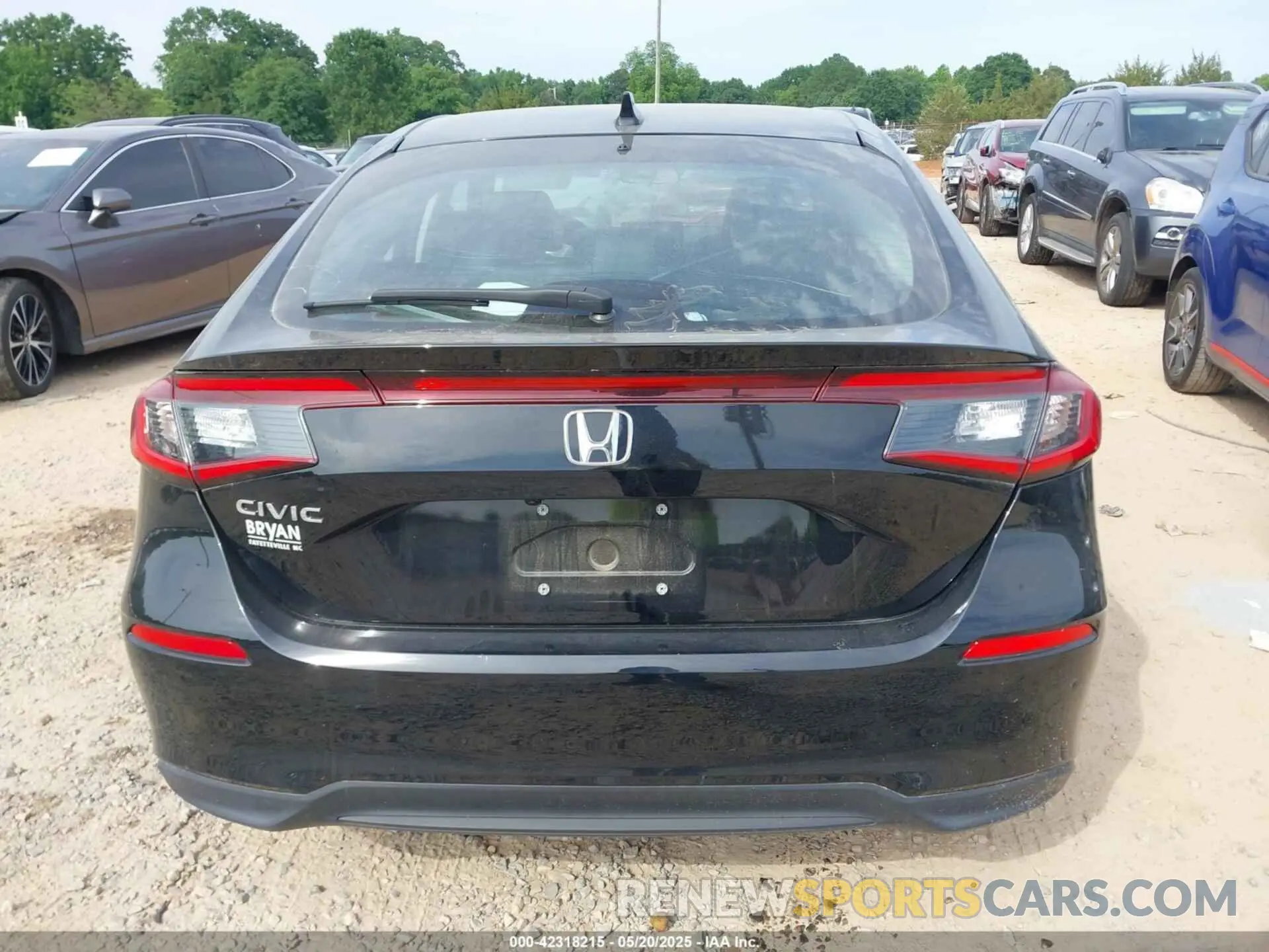 16 Photograph of a damaged car 19XFL1H79NE022960 HONDA CIVIC 2022