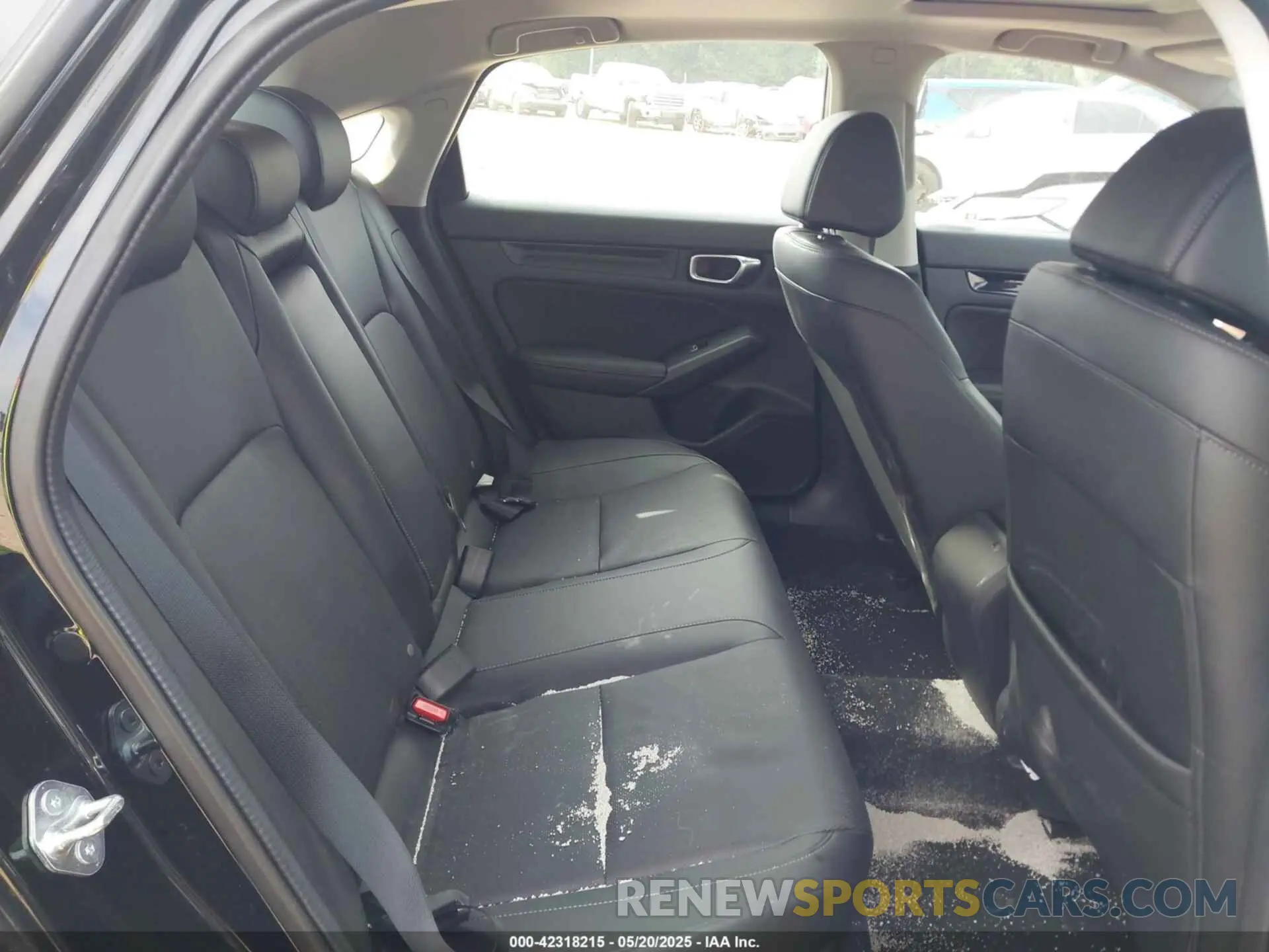 8 Photograph of a damaged car 19XFL1H79NE022960 HONDA CIVIC 2022