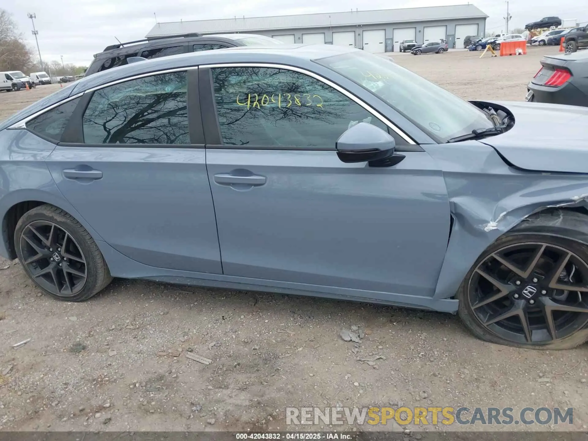 14 Photograph of a damaged car 19XFL1H81NE023917 HONDA CIVIC 2022