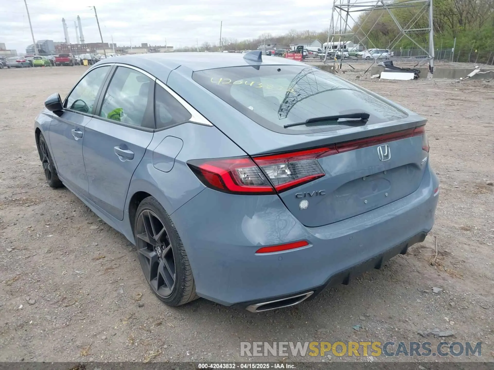 3 Photograph of a damaged car 19XFL1H81NE023917 HONDA CIVIC 2022