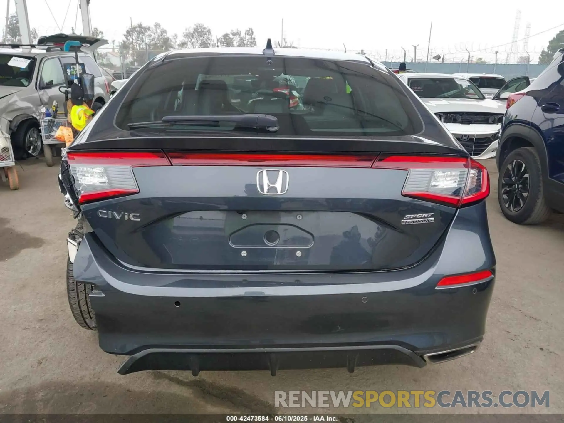 16 Photograph of a damaged car 19XFL1H82NE011467 HONDA CIVIC 2022