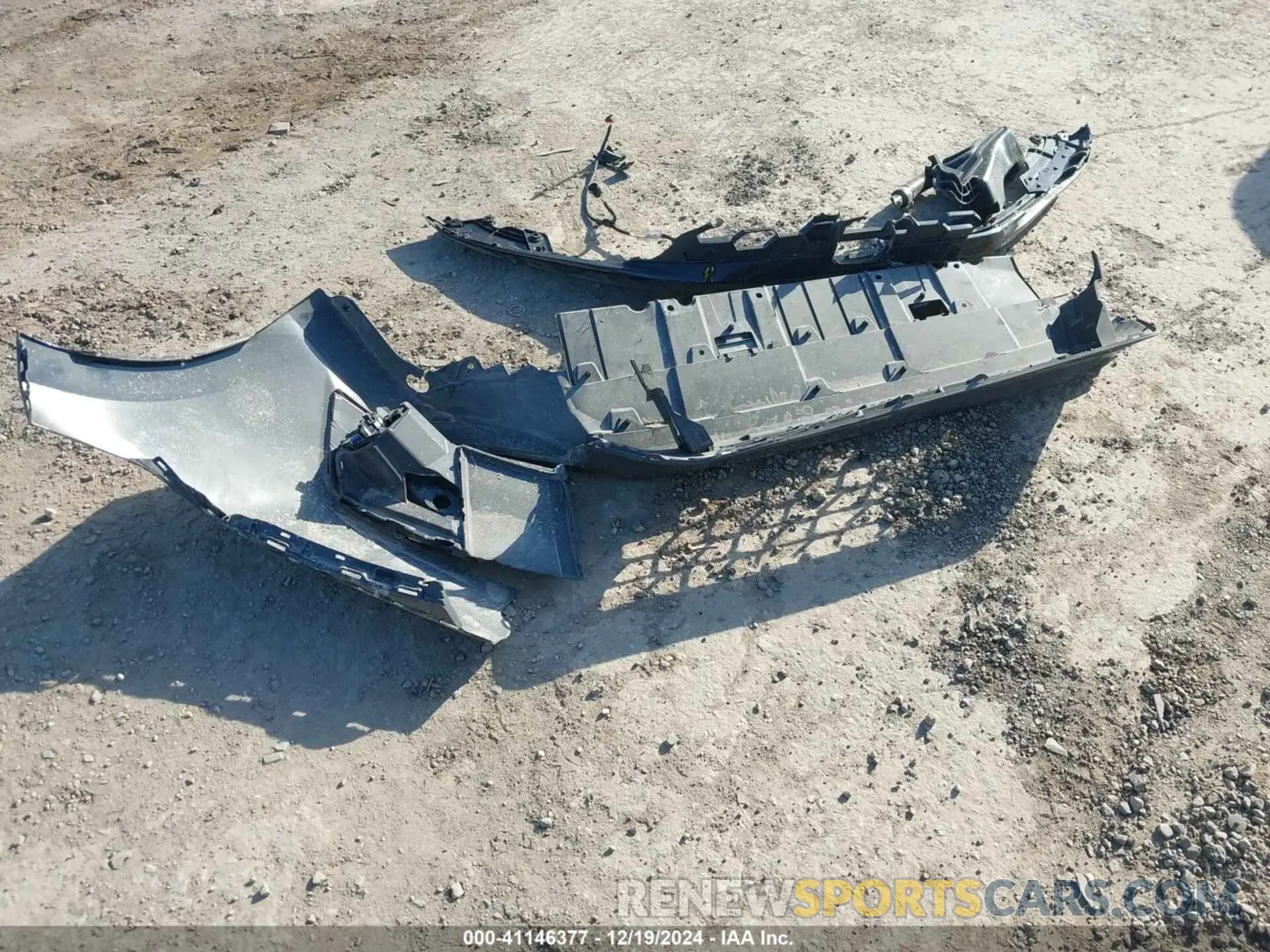 11 Photograph of a damaged car 19XFL1H83NE010182 HONDA CIVIC 2022