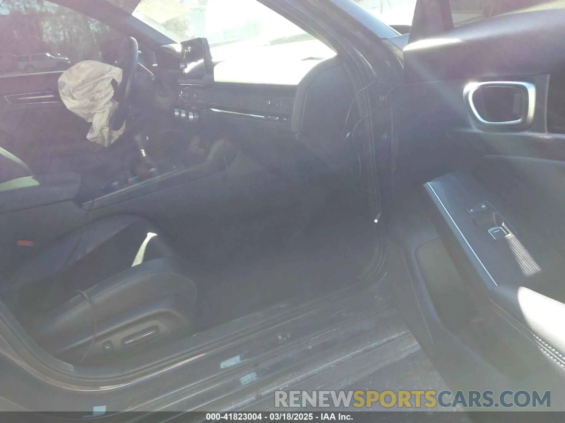 5 Photograph of a damaged car 19XFL1H83NE010893 HONDA CIVIC 2022