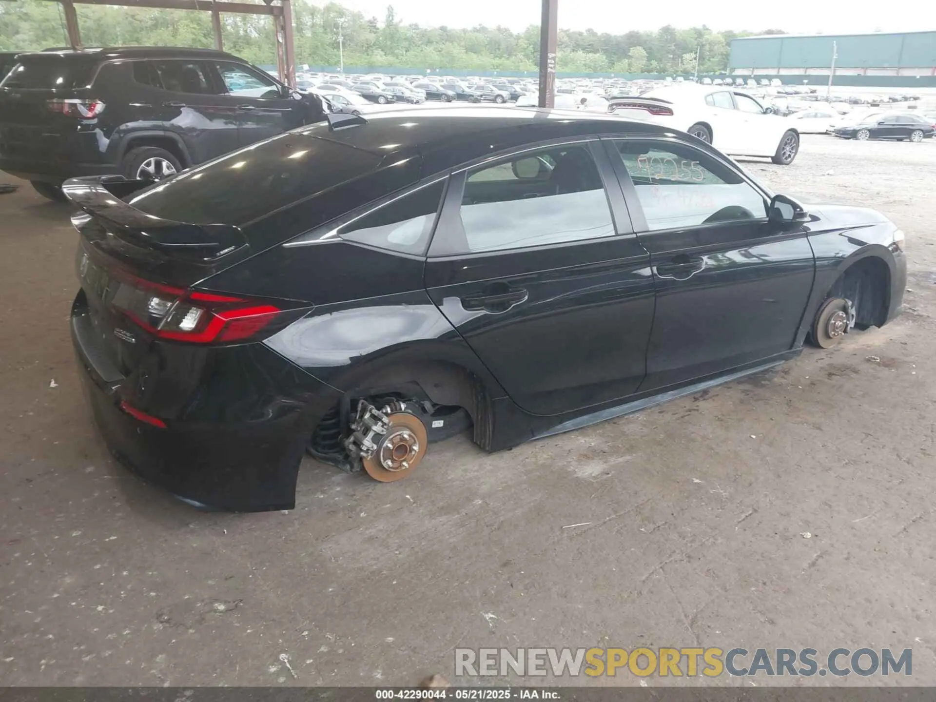 4 Photograph of a damaged car 19XFL1H84NE023409 HONDA CIVIC 2022