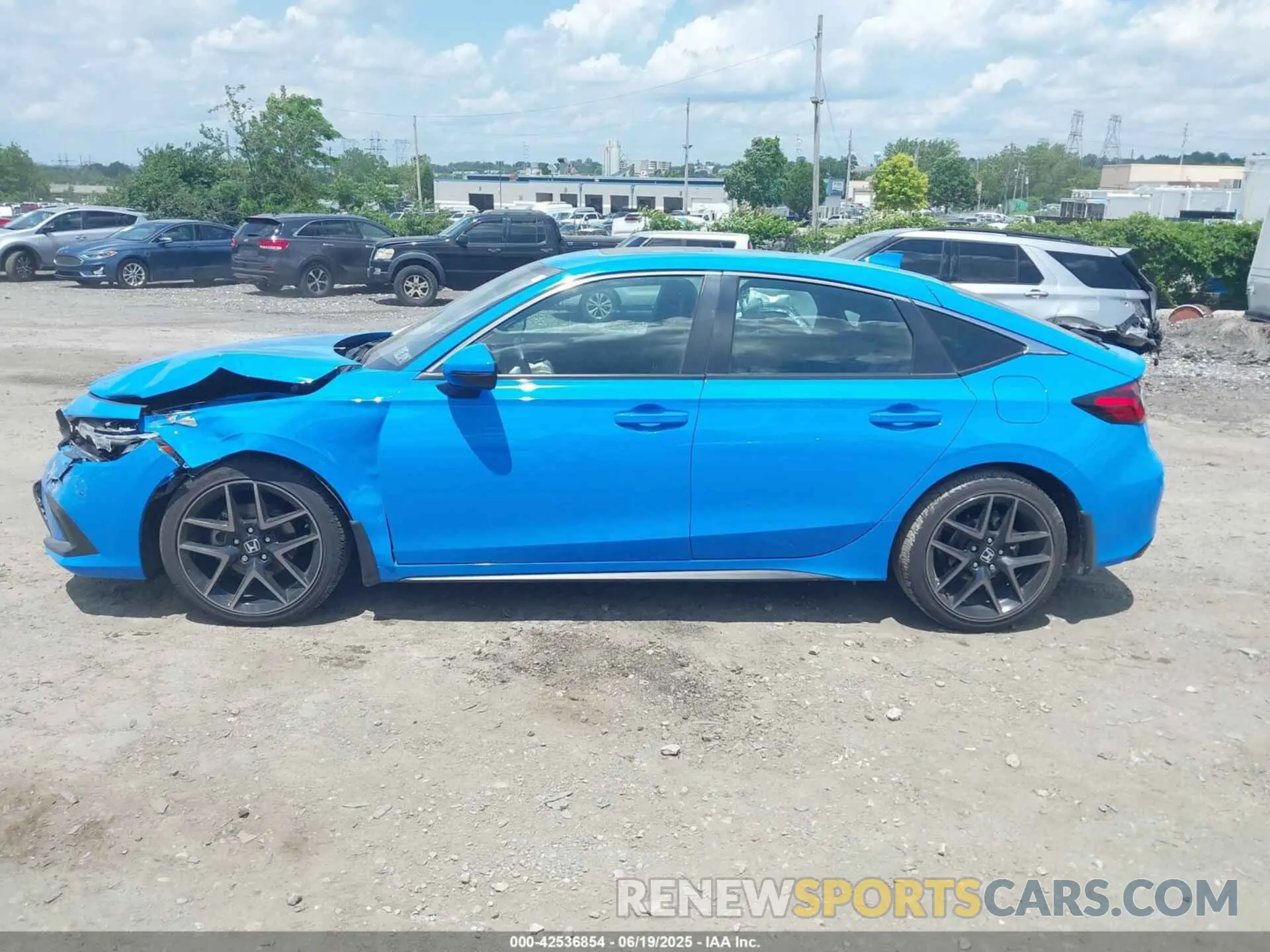 14 Photograph of a damaged car 19XFL1H85NE017358 HONDA CIVIC 2022