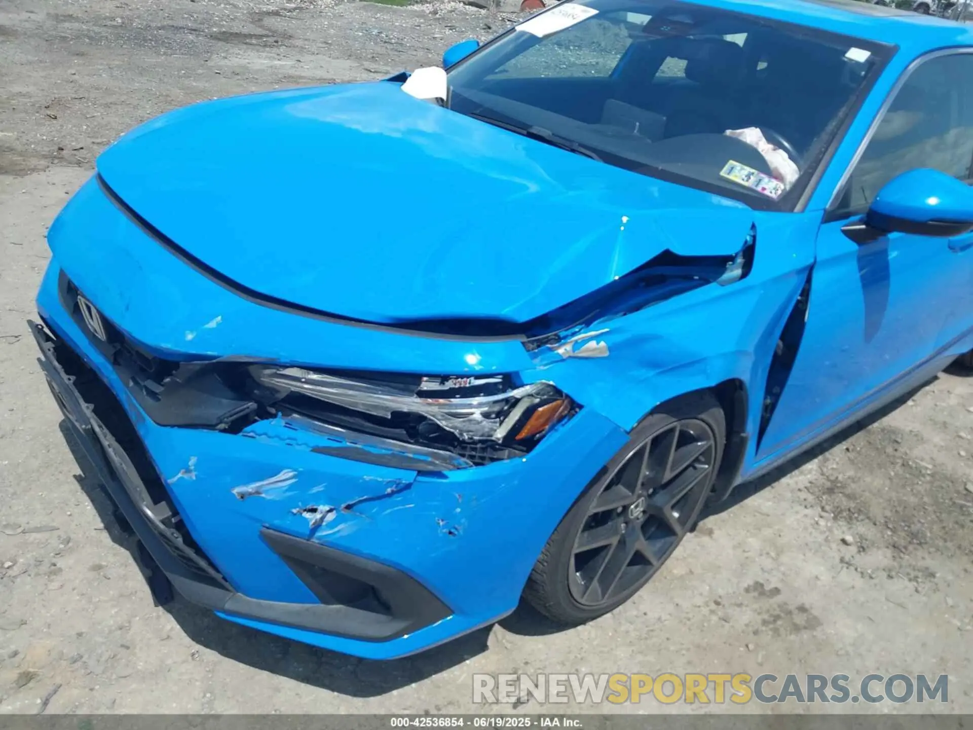 6 Photograph of a damaged car 19XFL1H85NE017358 HONDA CIVIC 2022