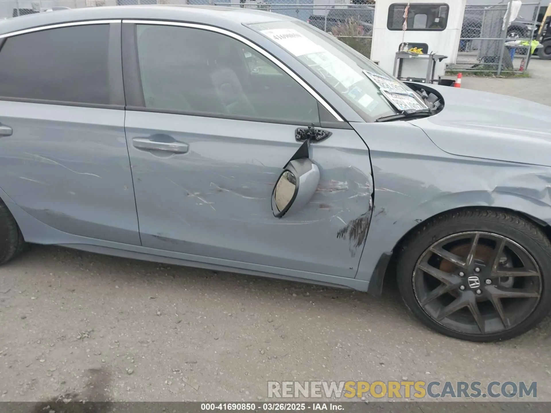 13 Photograph of a damaged car 19XFL1H85NE019417 HONDA CIVIC 2022