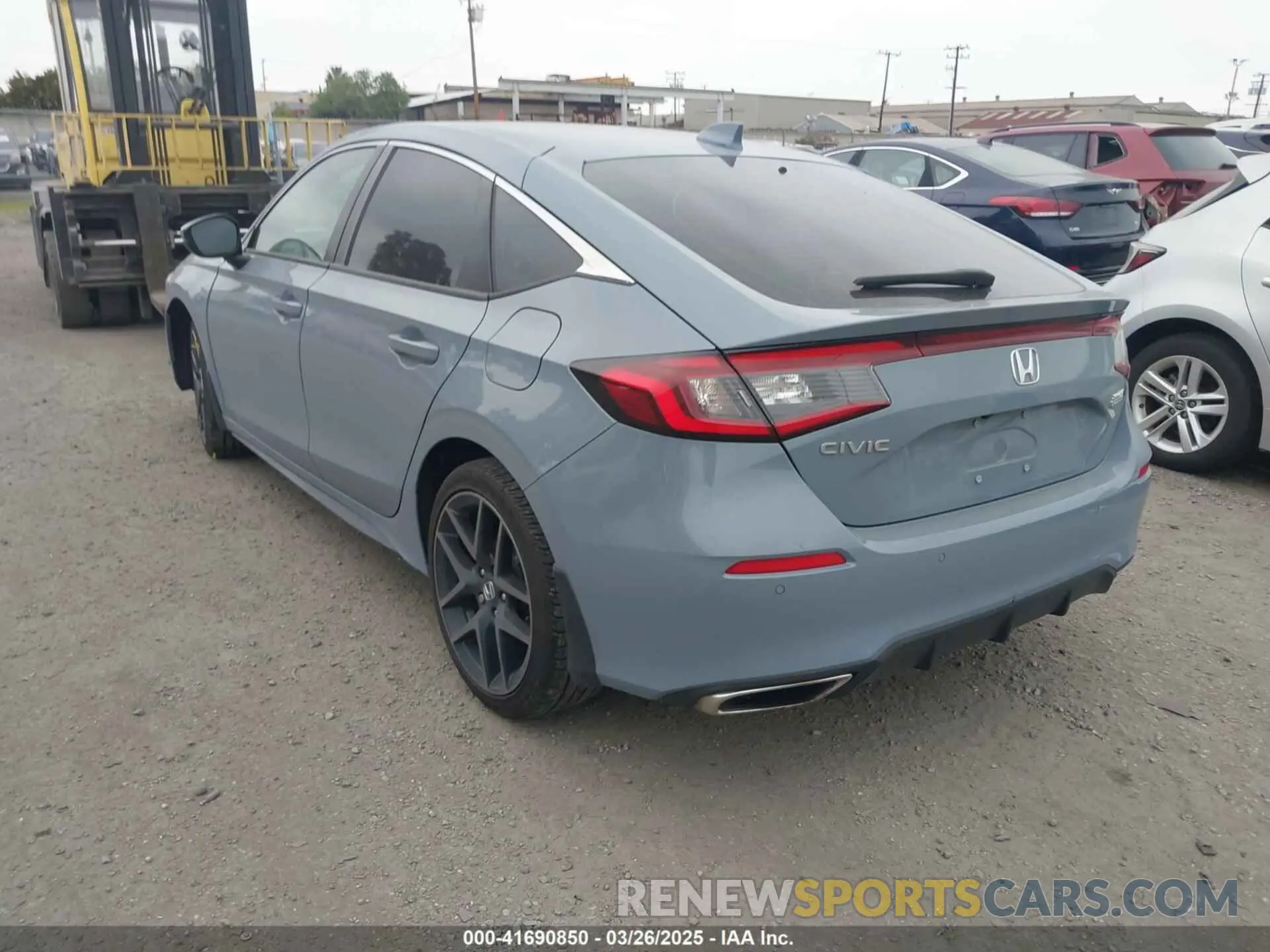 3 Photograph of a damaged car 19XFL1H85NE019417 HONDA CIVIC 2022