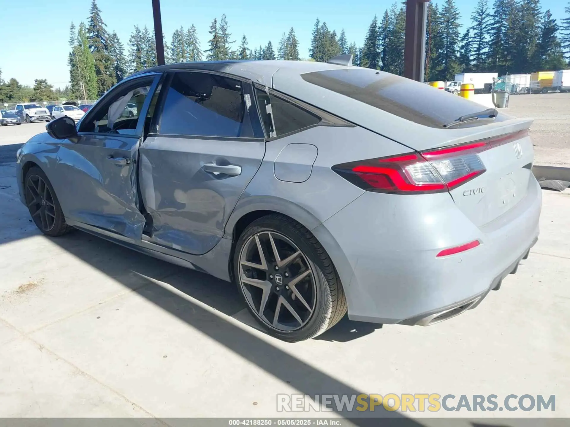 3 Photograph of a damaged car 19XFL1H85NE019952 HONDA CIVIC 2022