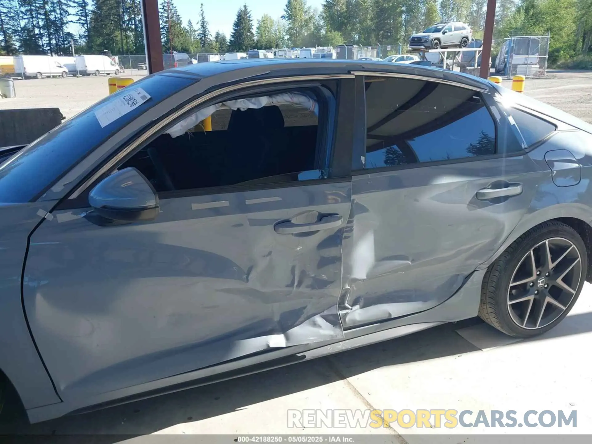 6 Photograph of a damaged car 19XFL1H85NE019952 HONDA CIVIC 2022