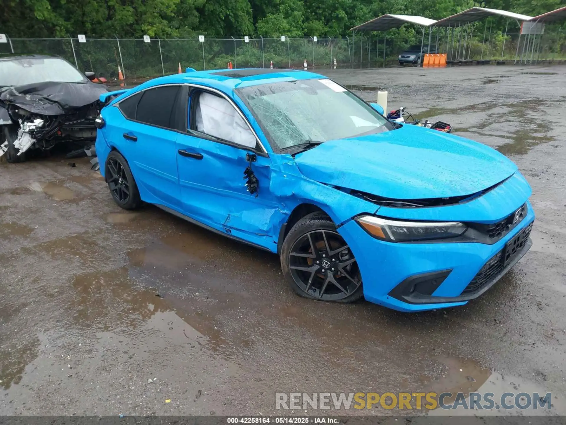 1 Photograph of a damaged car 19XFL1H85NE021149 HONDA CIVIC 2022