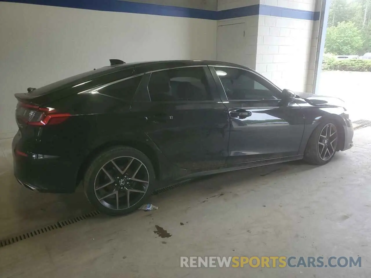 3 Photograph of a damaged car 19XFL1H87NE001601 HONDA CIVIC 2022