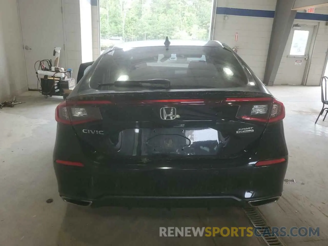 6 Photograph of a damaged car 19XFL1H87NE001601 HONDA CIVIC 2022