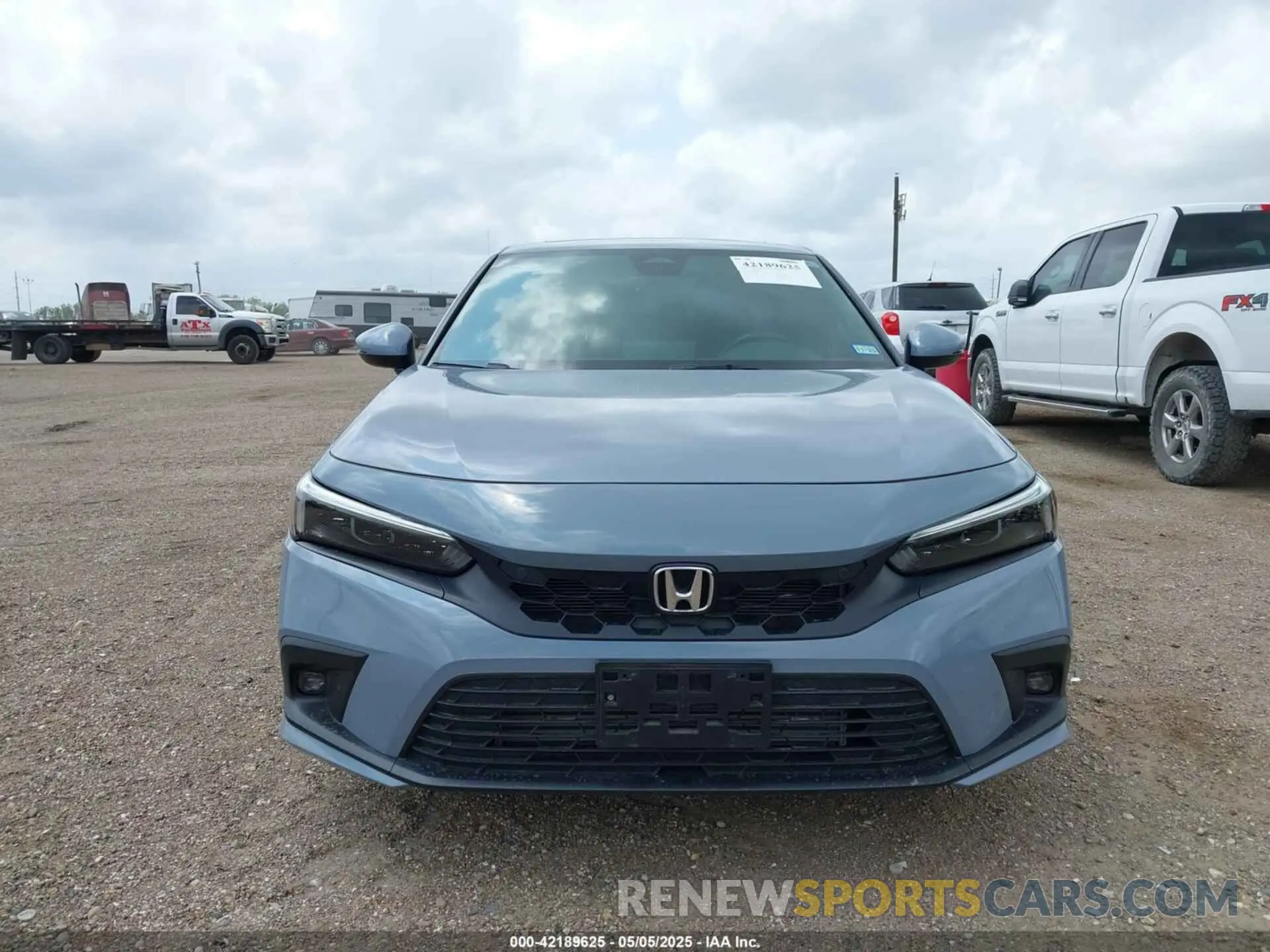 12 Photograph of a damaged car 19XFL1H88NE002627 HONDA CIVIC 2022