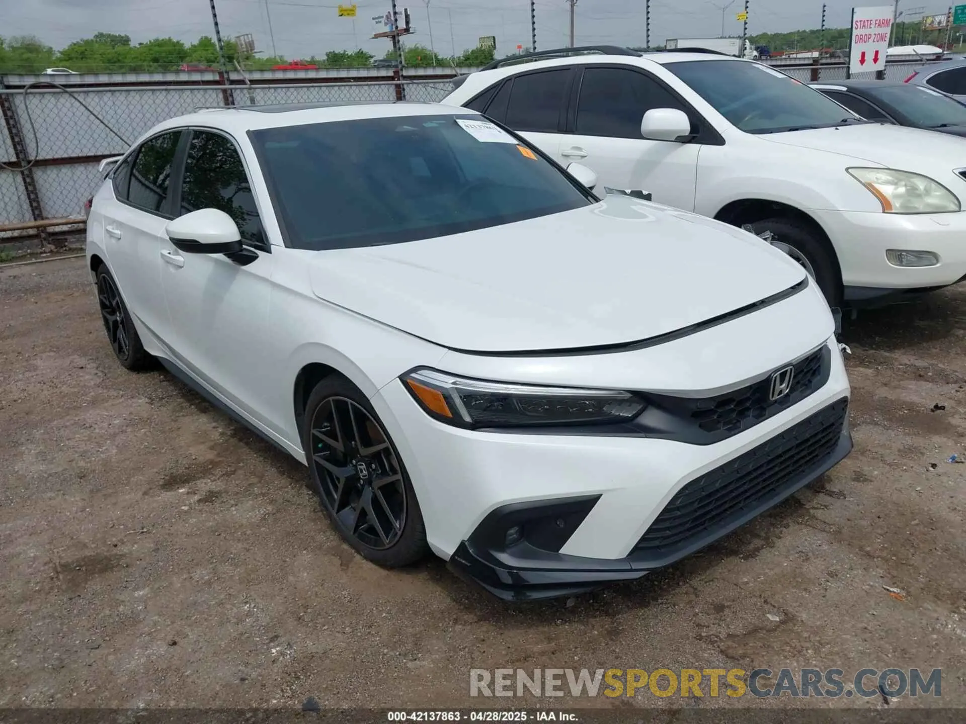 1 Photograph of a damaged car 19XFL1H8XNE009448 HONDA CIVIC 2022