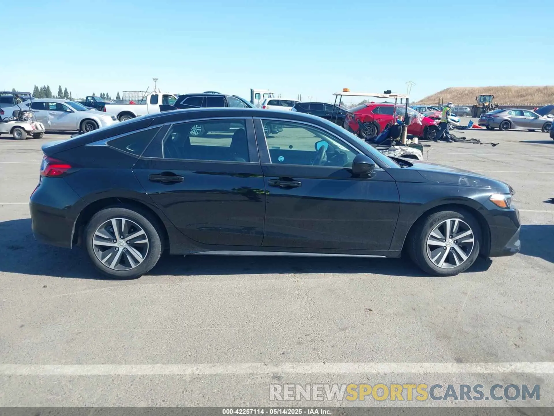 13 Photograph of a damaged car 19XFL2H56NE023472 HONDA CIVIC 2022