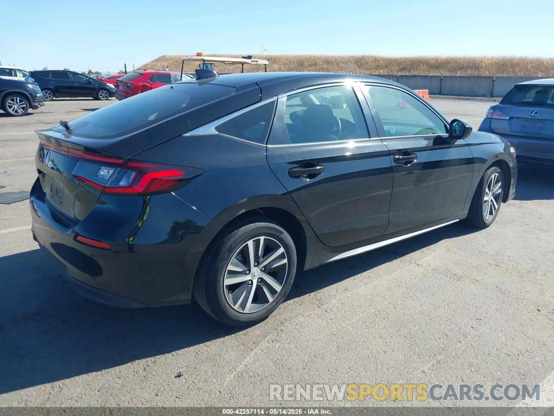 4 Photograph of a damaged car 19XFL2H56NE023472 HONDA CIVIC 2022