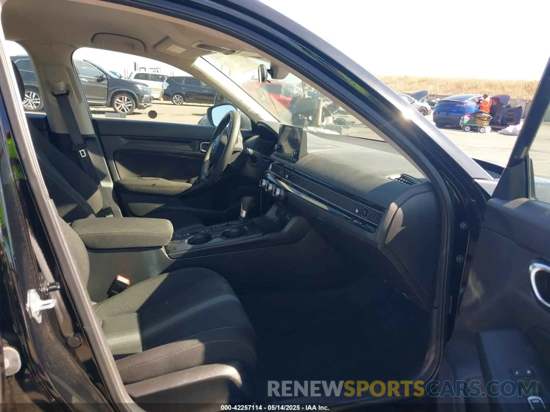 5 Photograph of a damaged car 19XFL2H56NE023472 HONDA CIVIC 2022