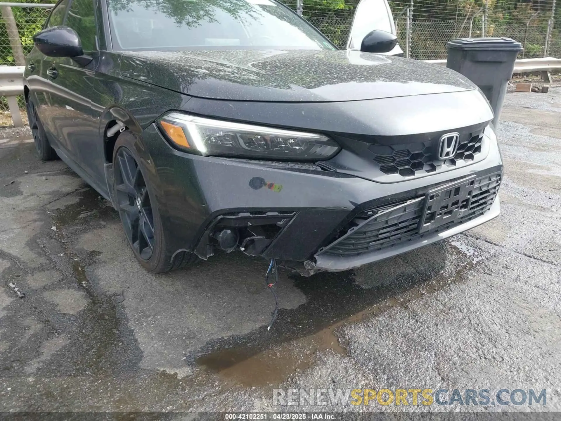6 Photograph of a damaged car 19XFL2H80NE013353 HONDA CIVIC 2022