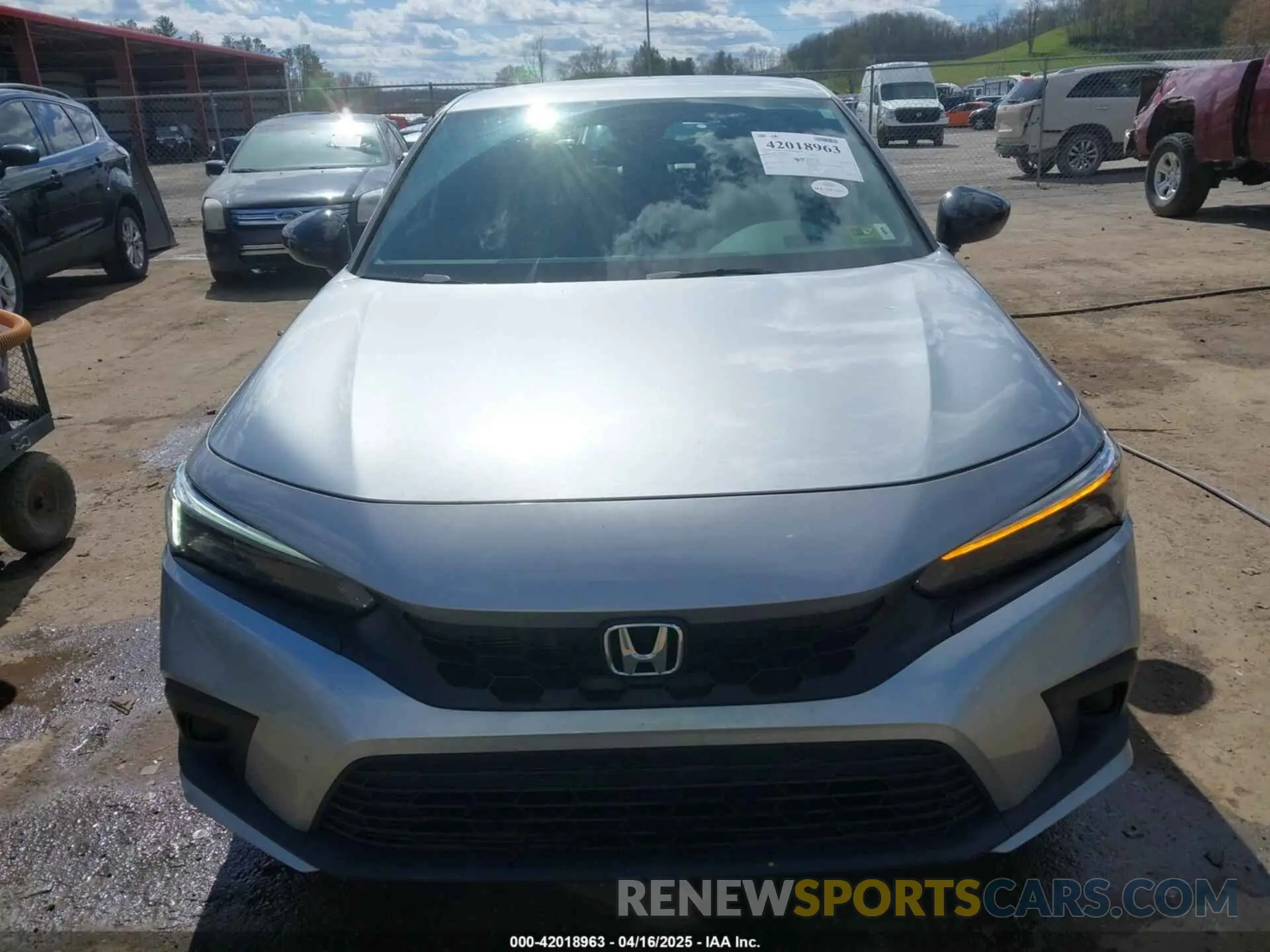 13 Photograph of a damaged car 19XFL2H81NE007142 HONDA CIVIC 2022