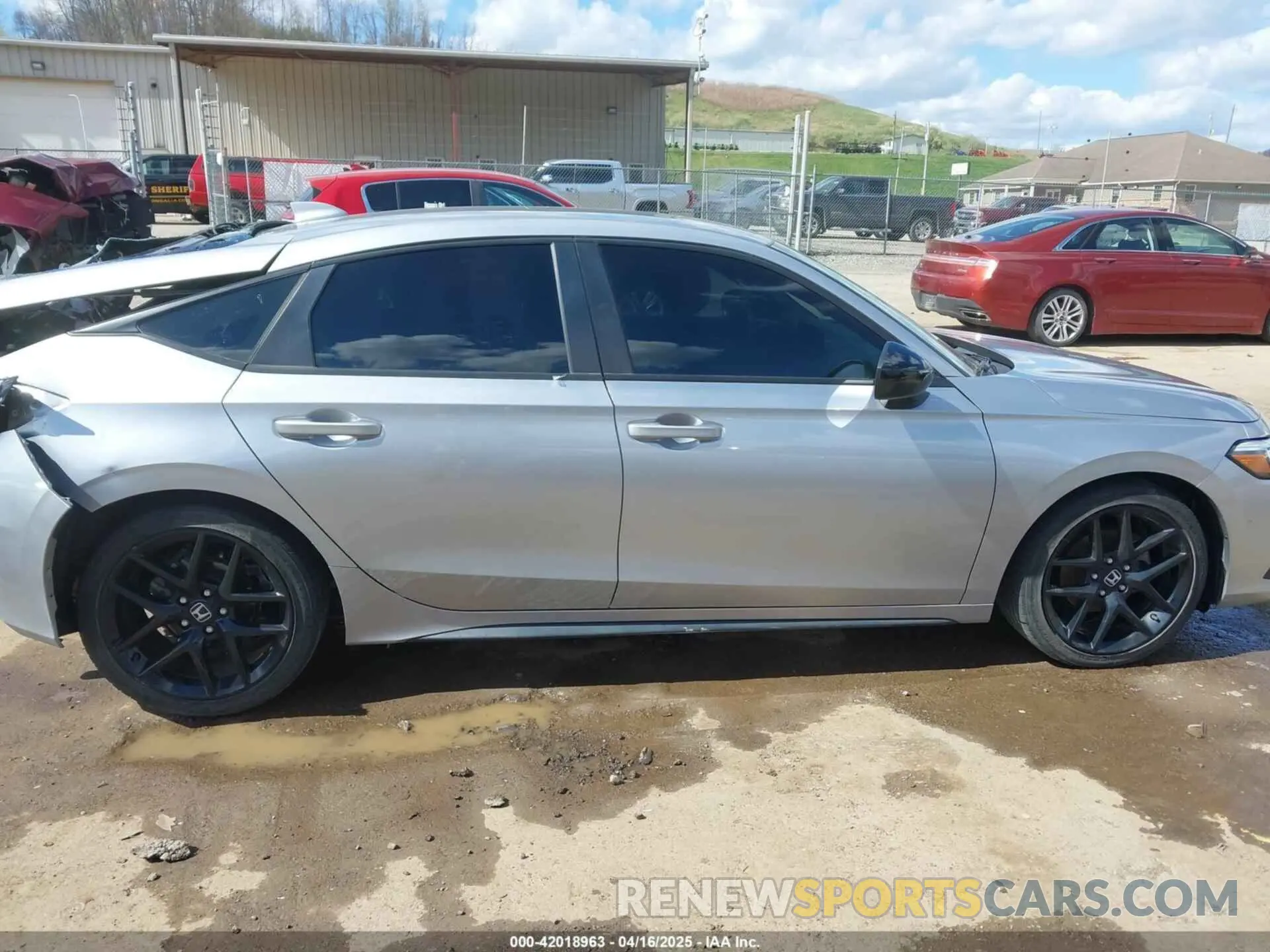 14 Photograph of a damaged car 19XFL2H81NE007142 HONDA CIVIC 2022