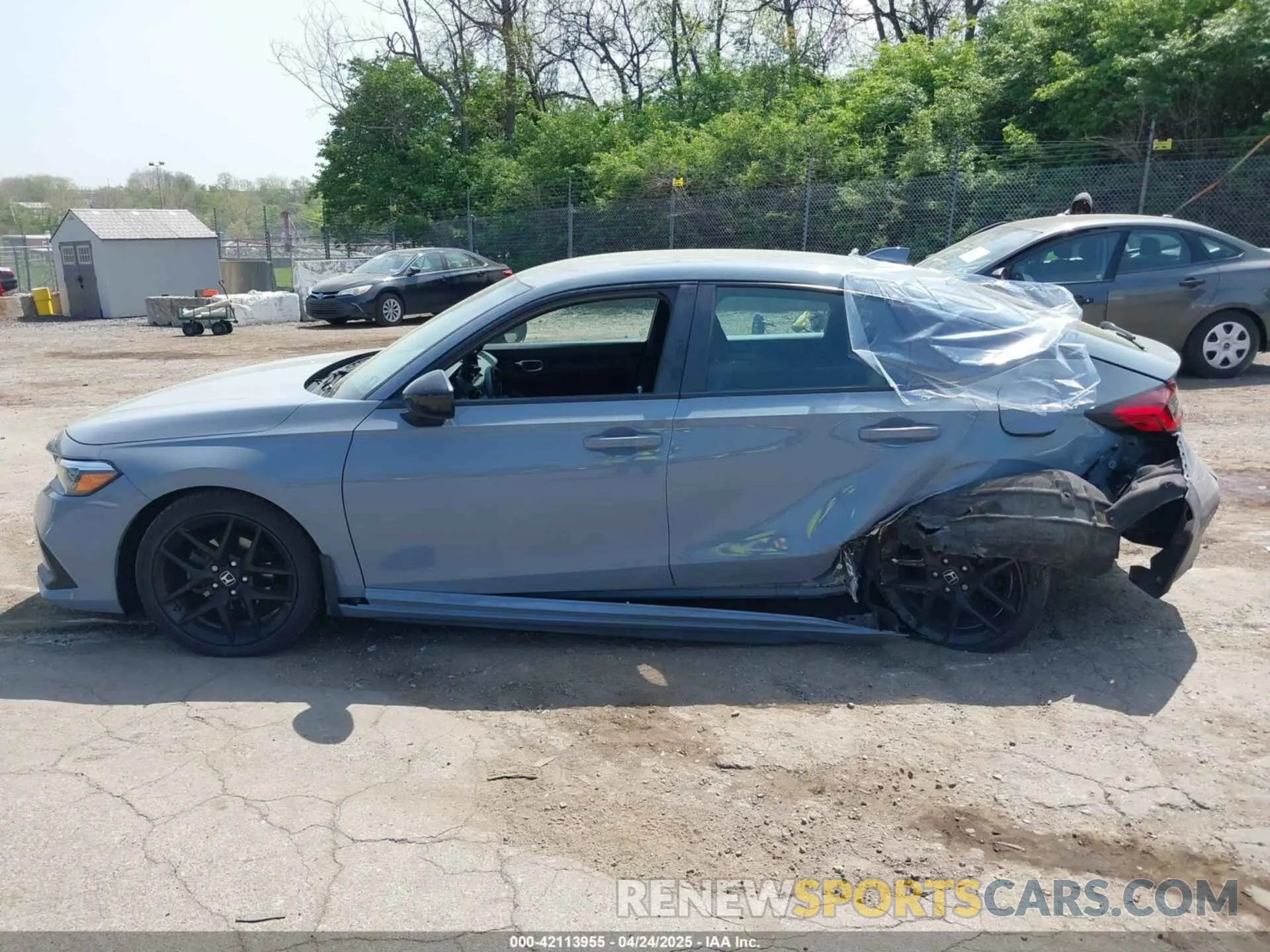 15 Photograph of a damaged car 19XFL2H83NE007689 HONDA CIVIC 2022