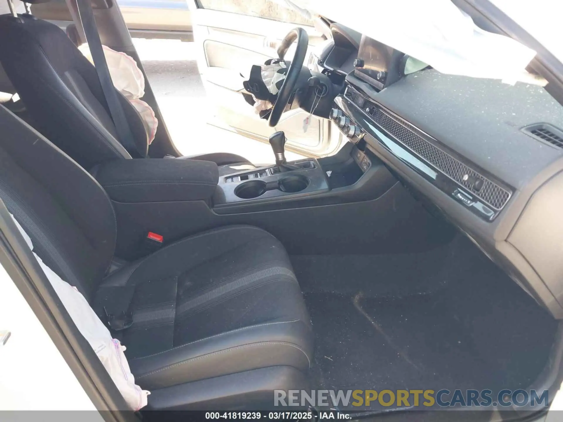 5 Photograph of a damaged car 19XFL2H83NE010656 HONDA CIVIC 2022