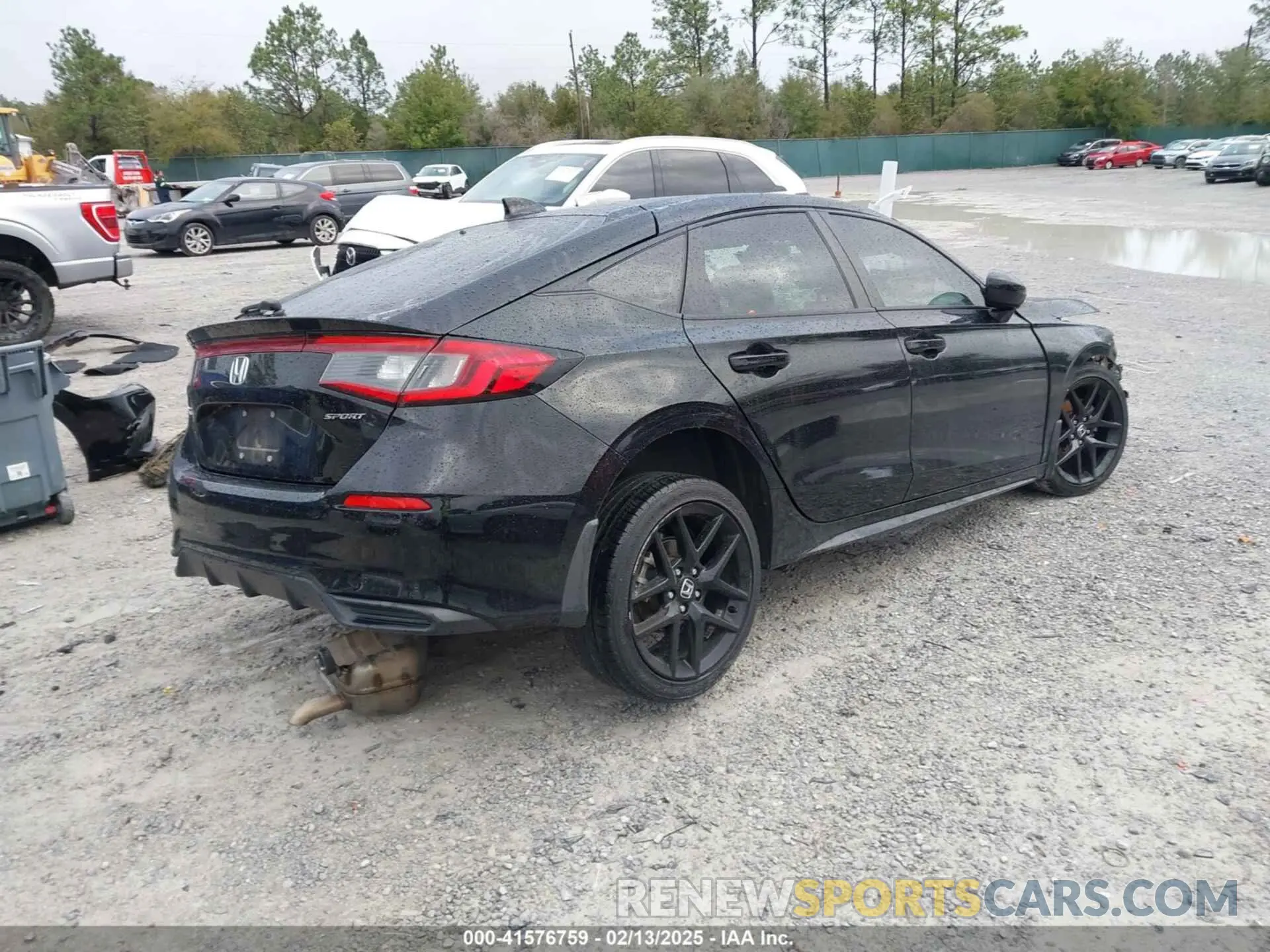4 Photograph of a damaged car 19XFL2H83NE011130 HONDA CIVIC 2022