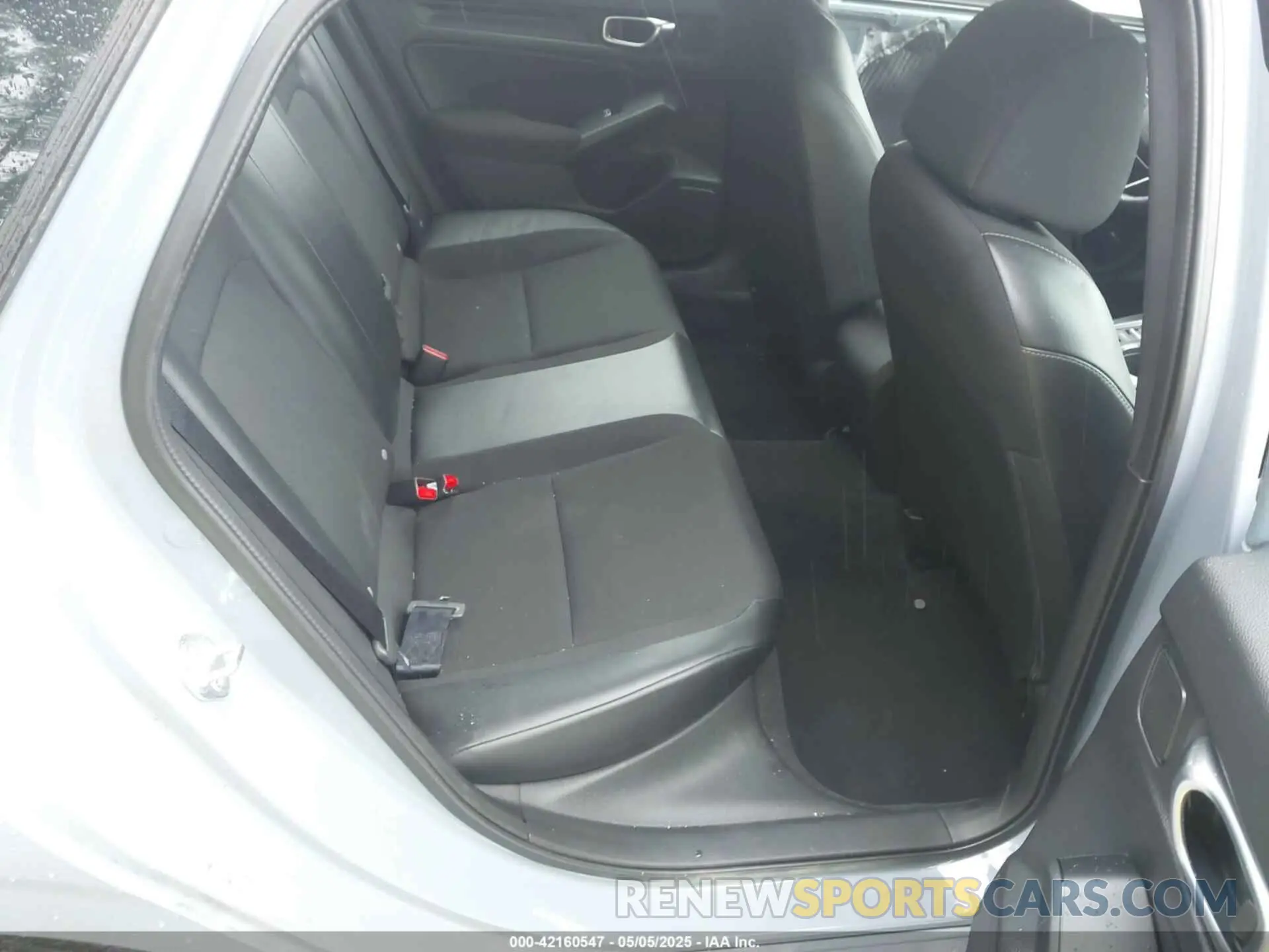 8 Photograph of a damaged car 19XFL2H83NE012259 HONDA CIVIC 2022