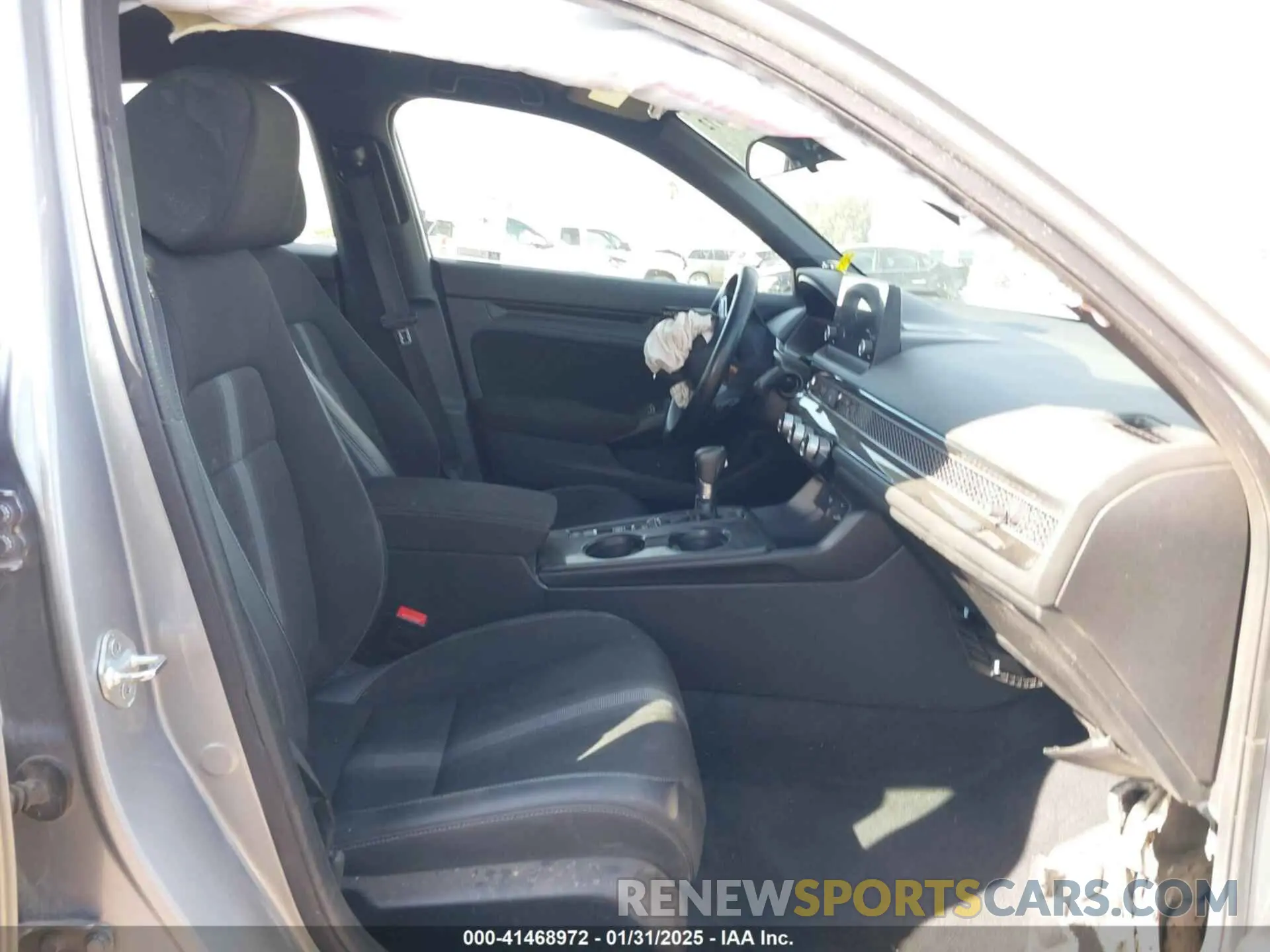 5 Photograph of a damaged car 19XFL2H83NE024928 HONDA CIVIC 2022