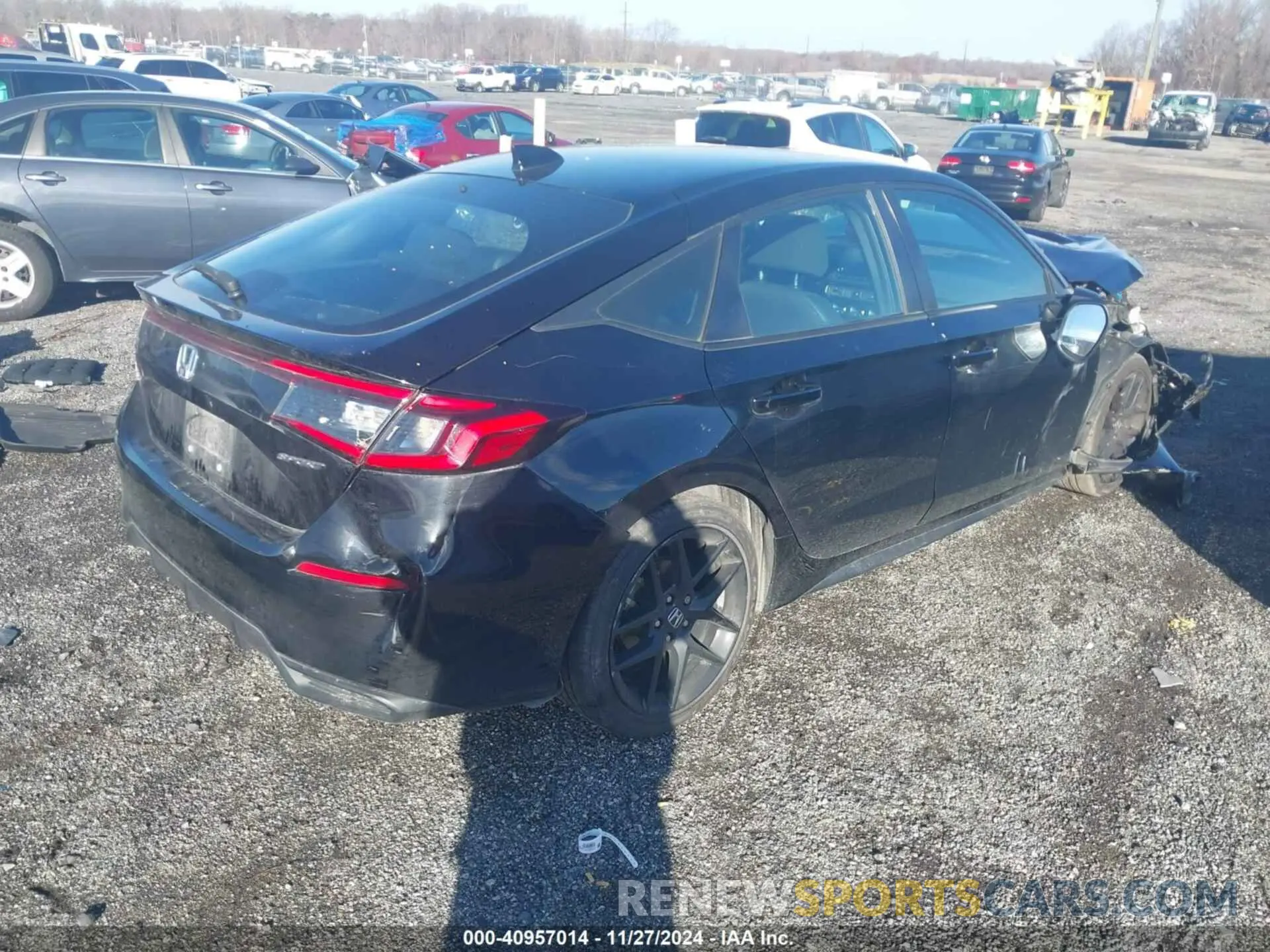 4 Photograph of a damaged car 19XFL2H84NE006499 HONDA CIVIC 2022