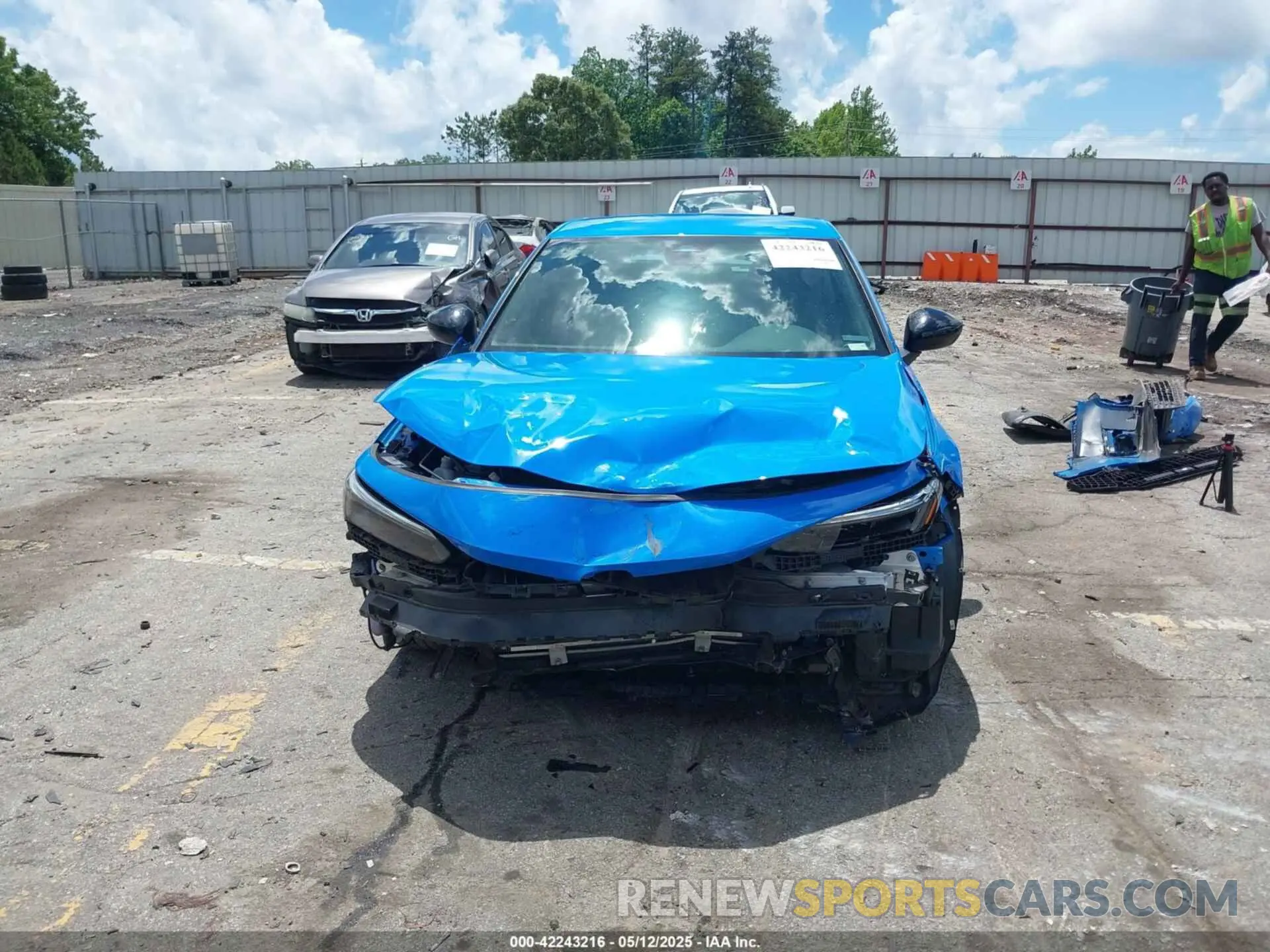 12 Photograph of a damaged car 19XFL2H84NE008317 HONDA CIVIC 2022