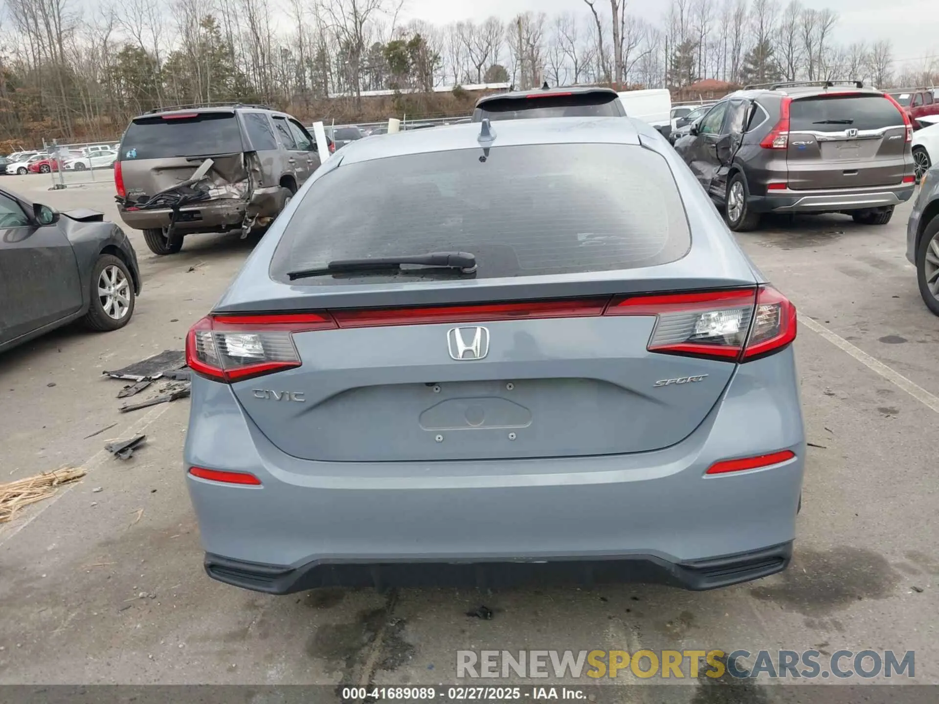 17 Photograph of a damaged car 19XFL2H84NE011038 HONDA CIVIC 2022