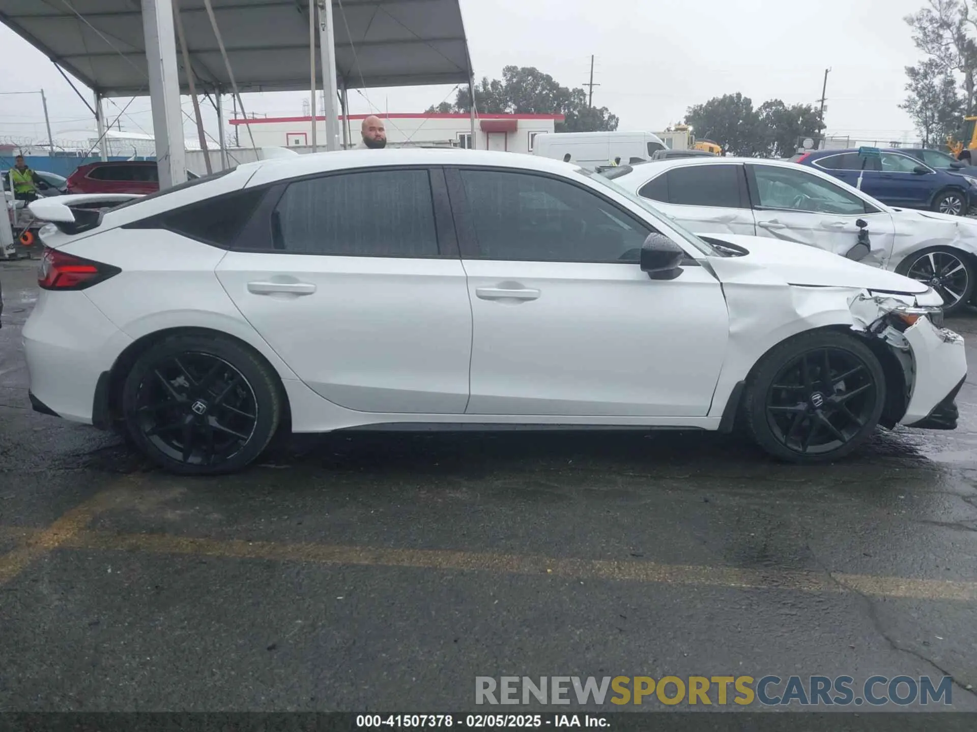 13 Photograph of a damaged car 19XFL2H85NE004356 HONDA CIVIC 2022