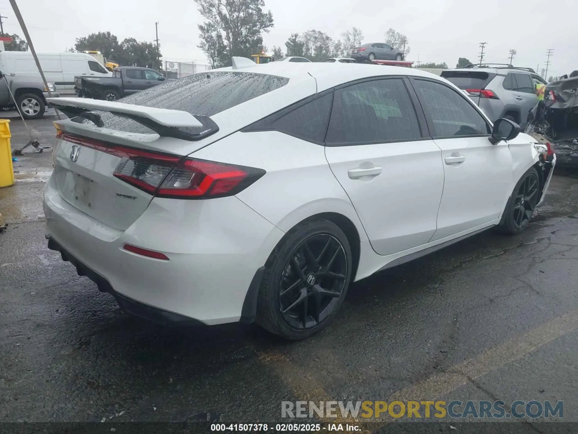 4 Photograph of a damaged car 19XFL2H85NE004356 HONDA CIVIC 2022