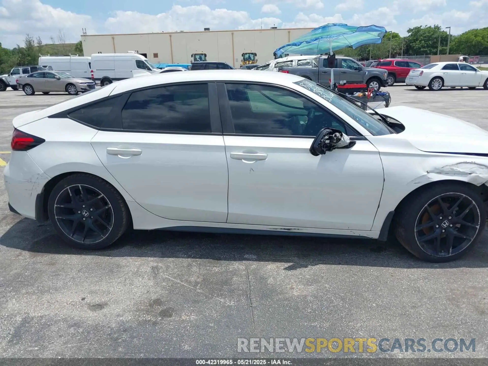 12 Photograph of a damaged car 19XFL2H85NE018788 HONDA CIVIC 2022