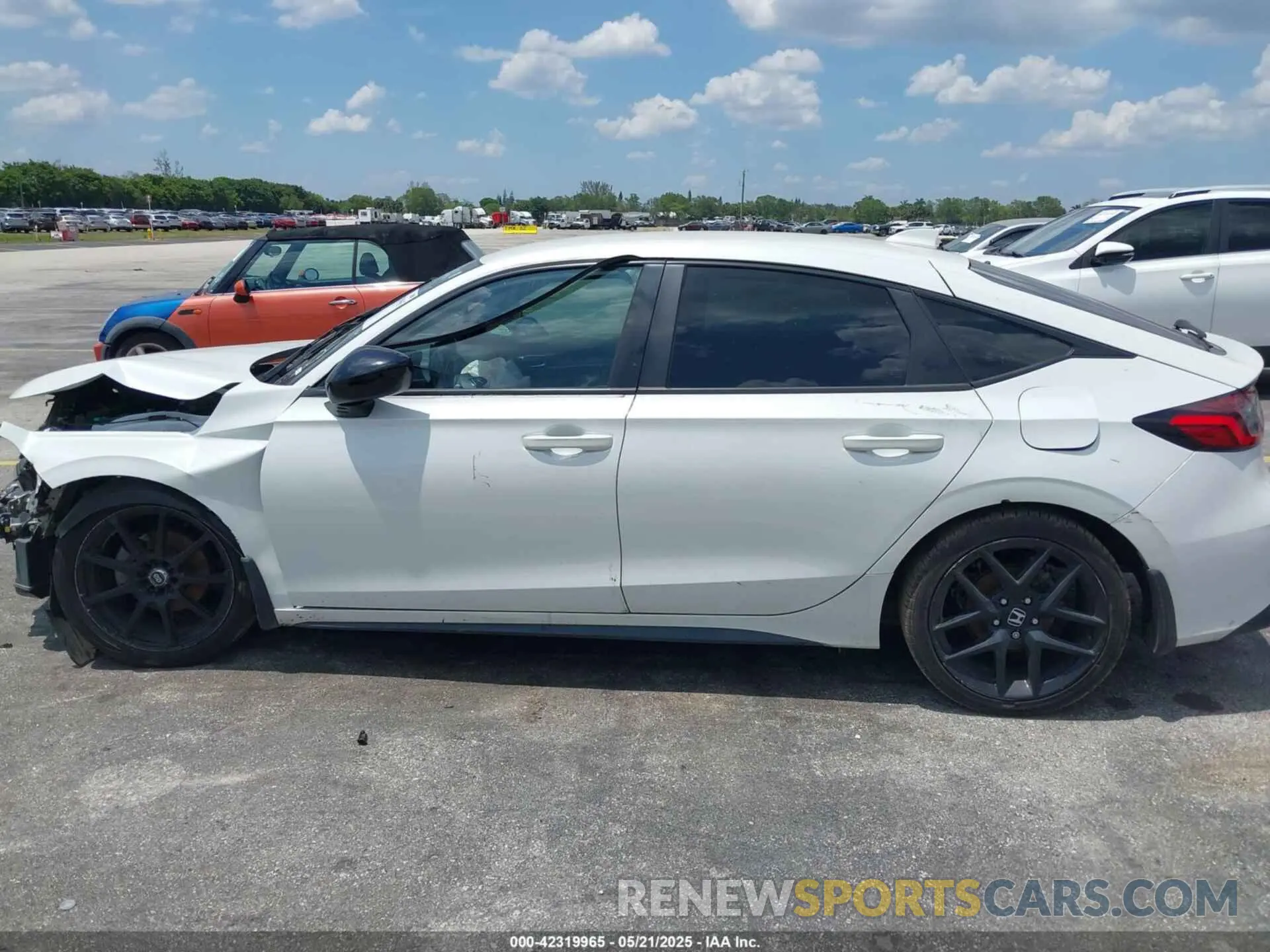 13 Photograph of a damaged car 19XFL2H85NE018788 HONDA CIVIC 2022