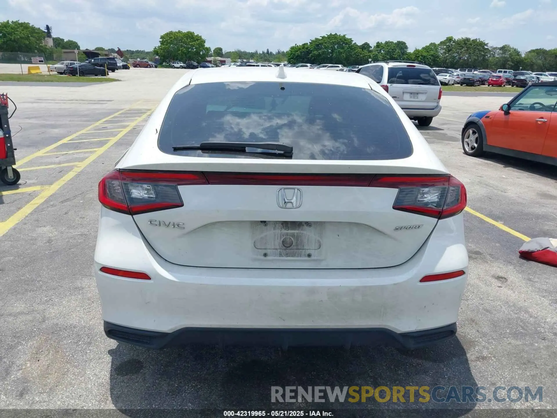 15 Photograph of a damaged car 19XFL2H85NE018788 HONDA CIVIC 2022
