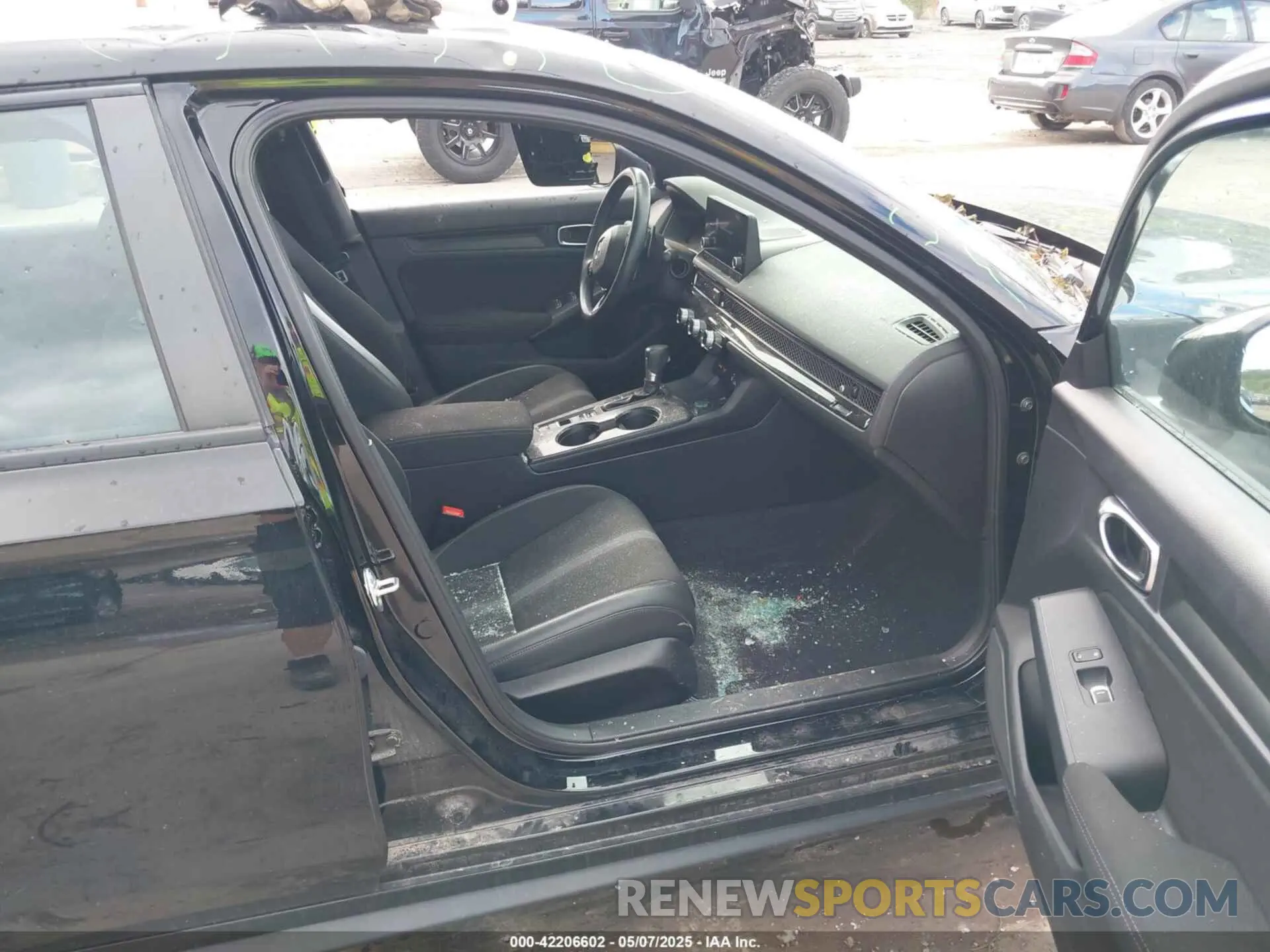 5 Photograph of a damaged car 19XFL2H87NE003046 HONDA CIVIC 2022