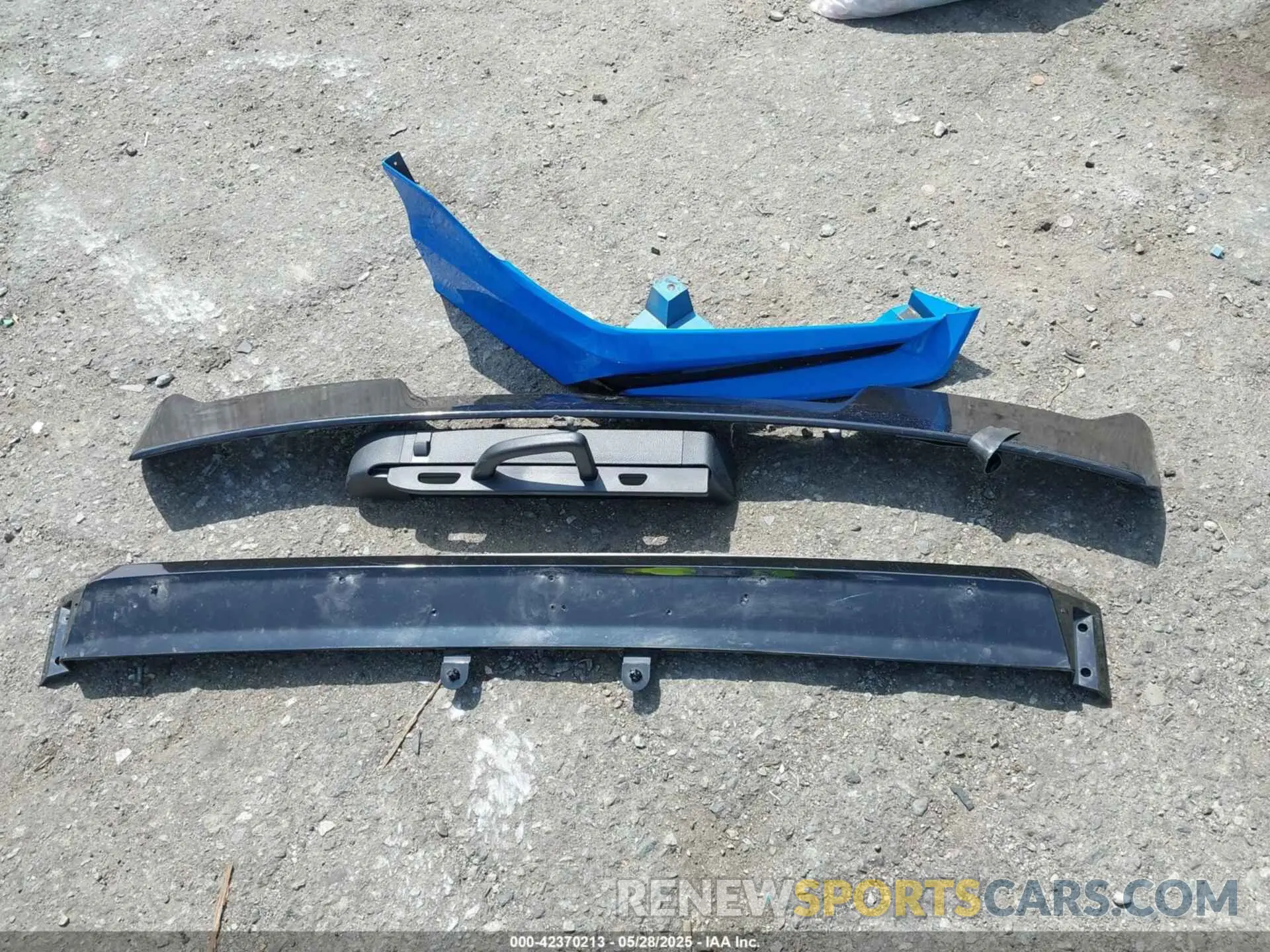 12 Photograph of a damaged car 19XFL2H87NE003547 HONDA CIVIC 2022