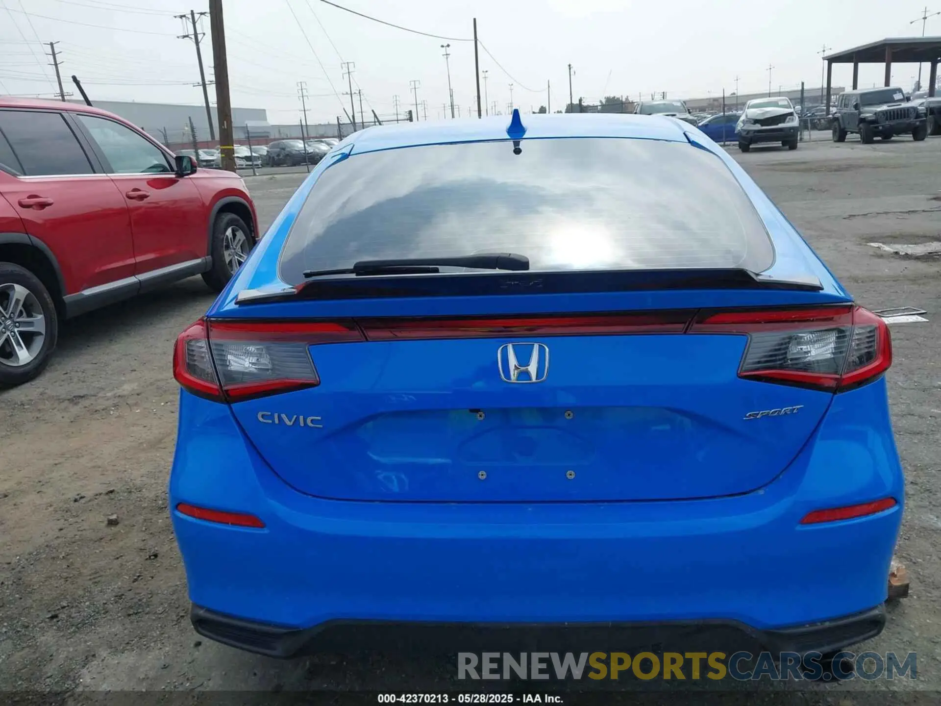 17 Photograph of a damaged car 19XFL2H87NE003547 HONDA CIVIC 2022