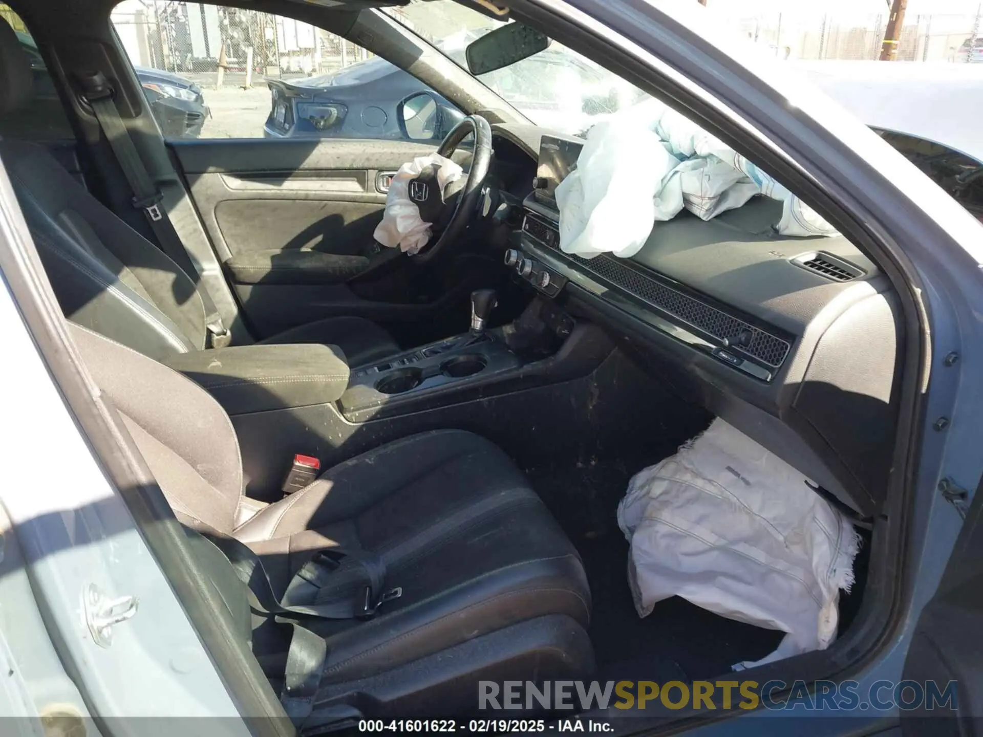 5 Photograph of a damaged car 19XFL2H87NE008375 HONDA CIVIC 2022