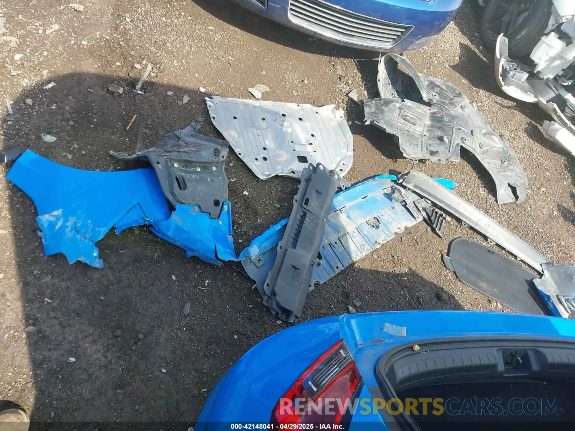 12 Photograph of a damaged car 19XFL2H87NE009767 HONDA CIVIC 2022