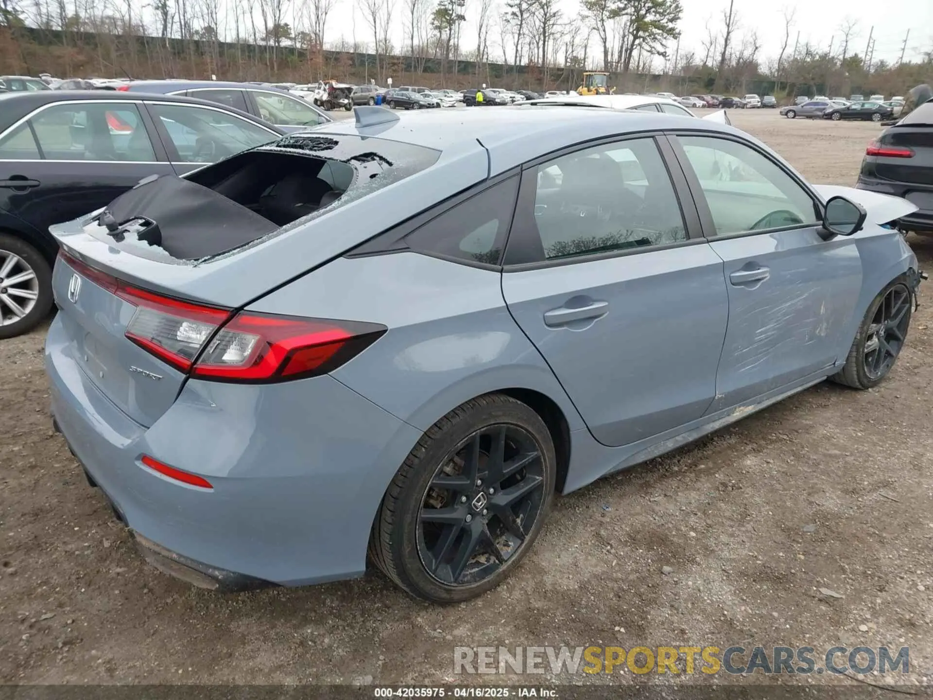 4 Photograph of a damaged car 19XFL2H87NE022955 HONDA CIVIC 2022