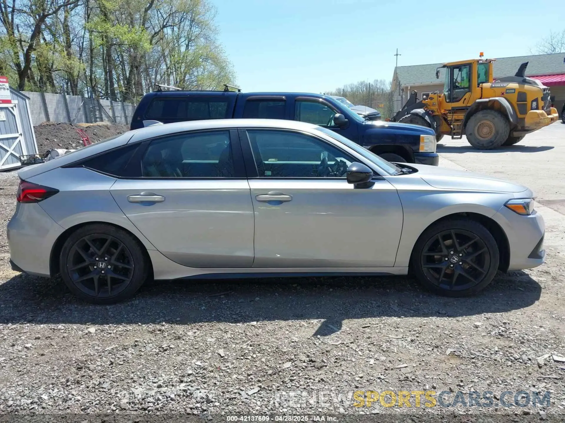 13 Photograph of a damaged car 19XFL2H88NE003878 HONDA CIVIC 2022