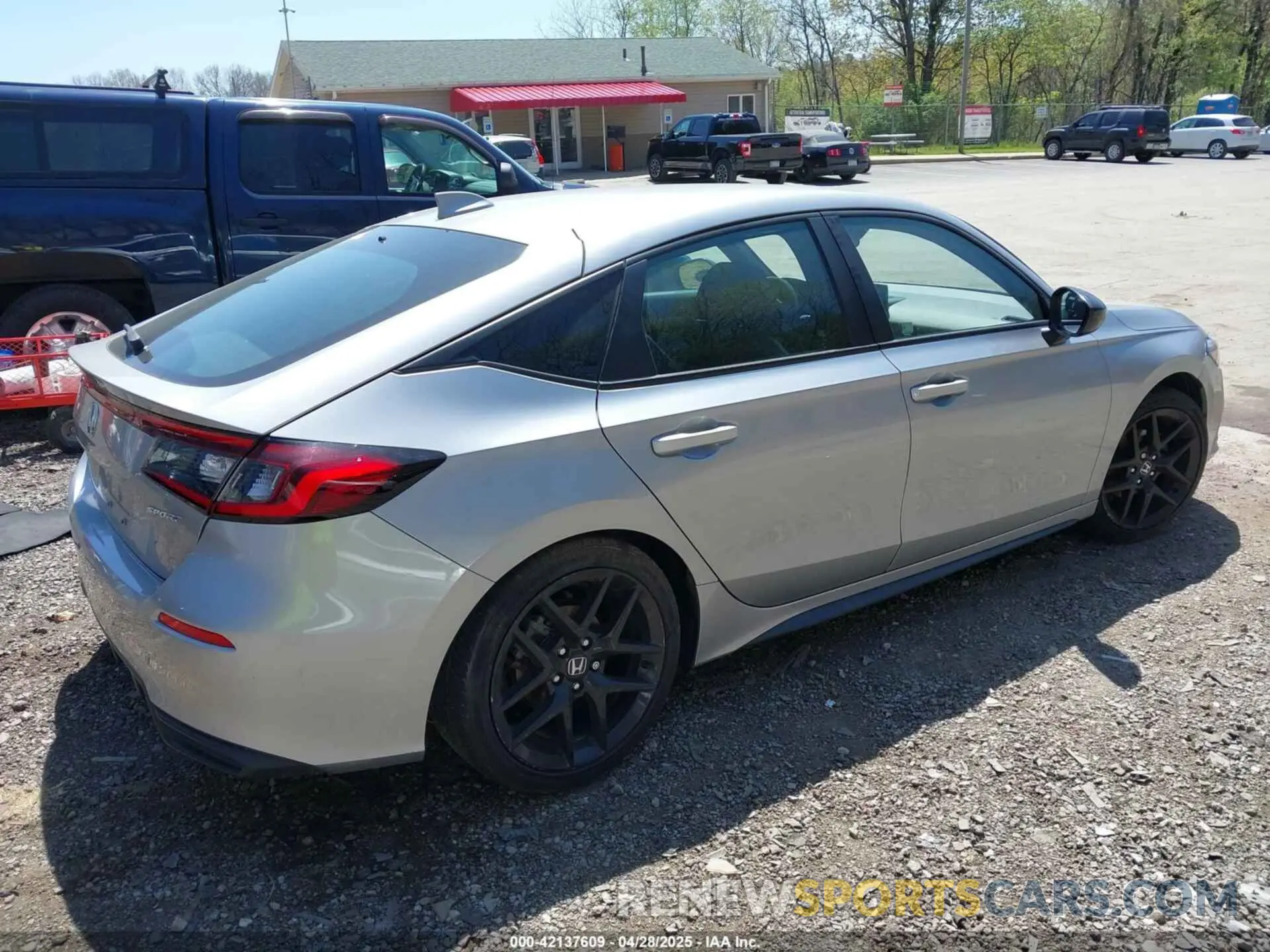 4 Photograph of a damaged car 19XFL2H88NE003878 HONDA CIVIC 2022