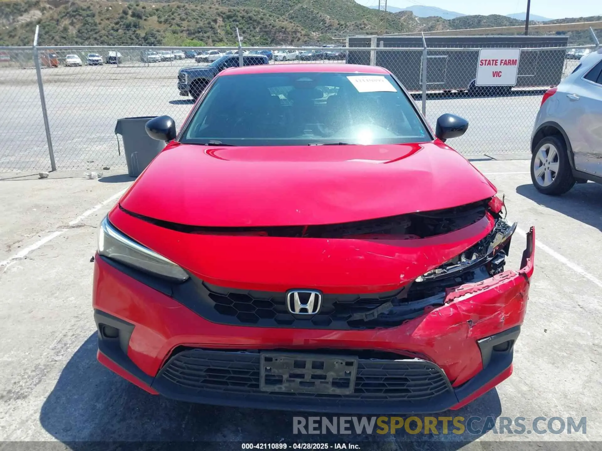 12 Photograph of a damaged car 19XFL2H88NE004853 HONDA CIVIC 2022