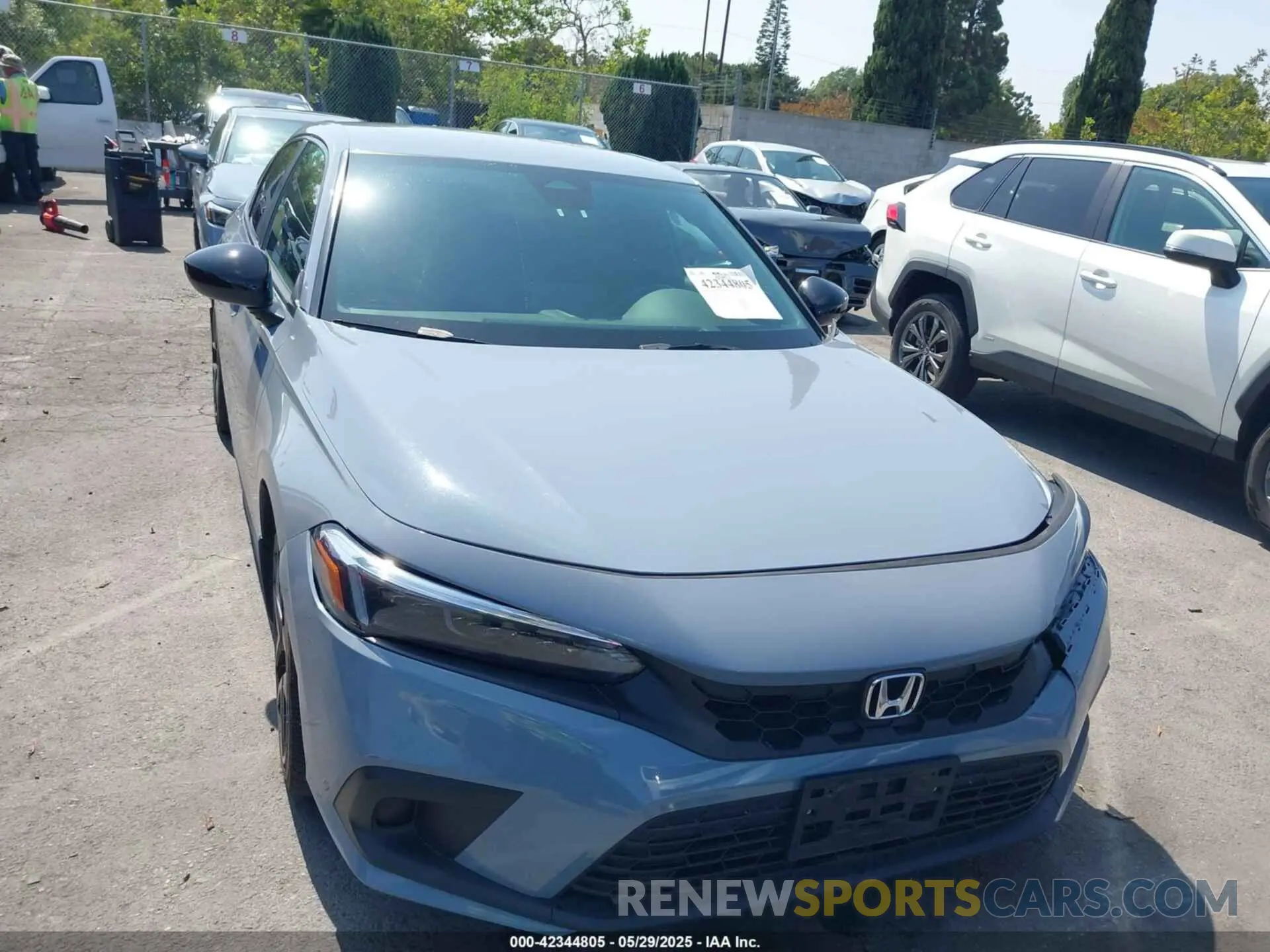 12 Photograph of a damaged car 19XFL2H88NE017165 HONDA CIVIC 2022