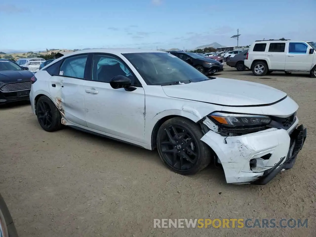 4 Photograph of a damaged car 19XFL2H89NE014226 HONDA CIVIC 2022